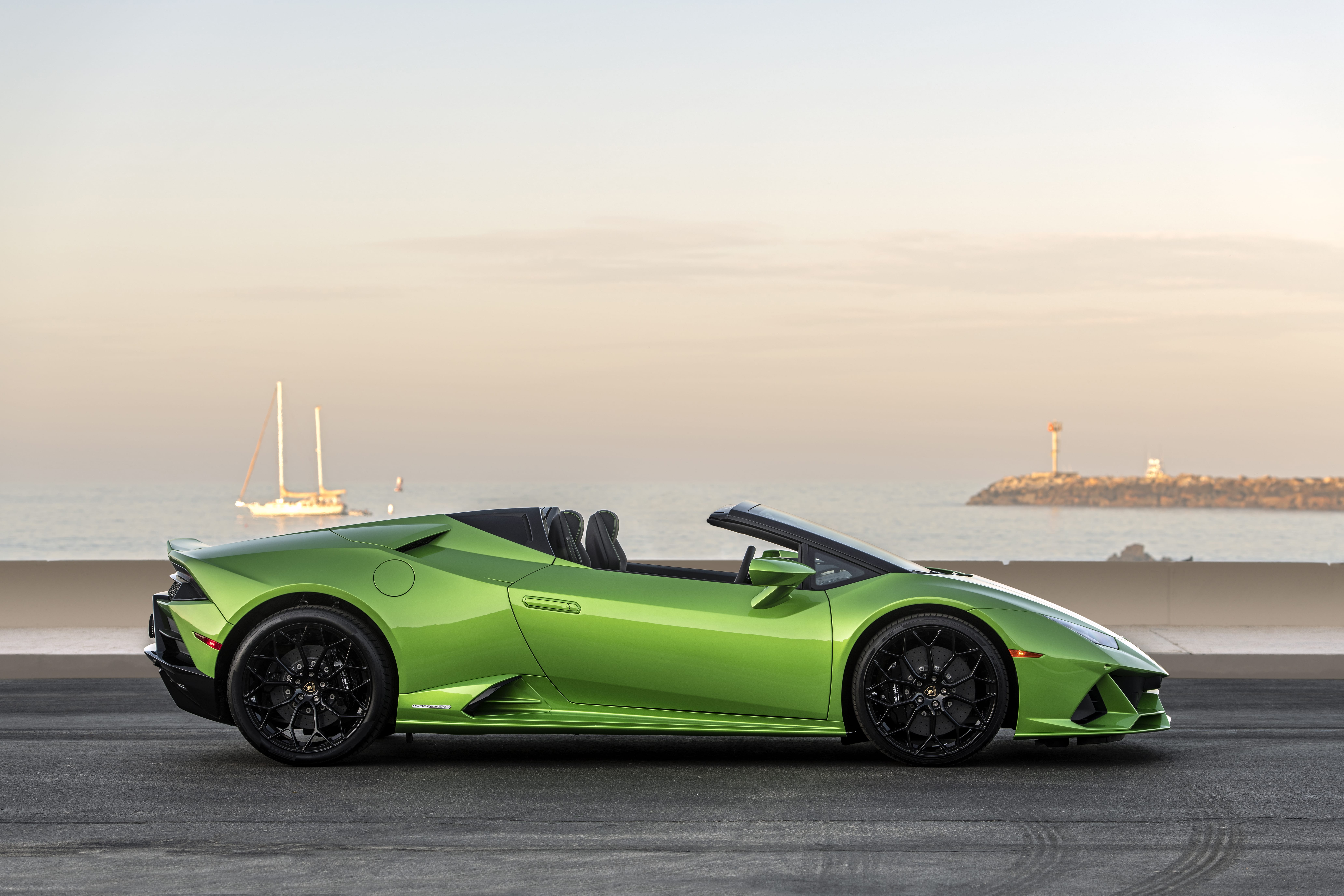 Laden Sie das Lamborghini, Fahrzeuge, Grünes Auto, Lamborghini Huracán Evo-Bild kostenlos auf Ihren PC-Desktop herunter