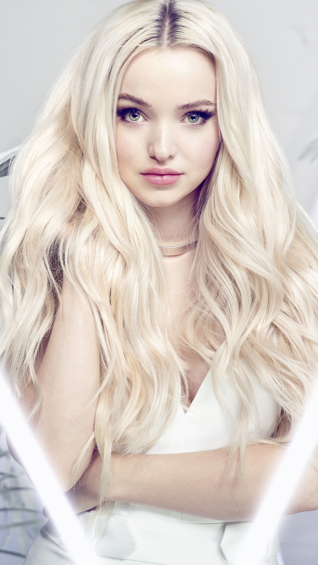 Download mobile wallpaper Celebrity, Dove Cameron for free.