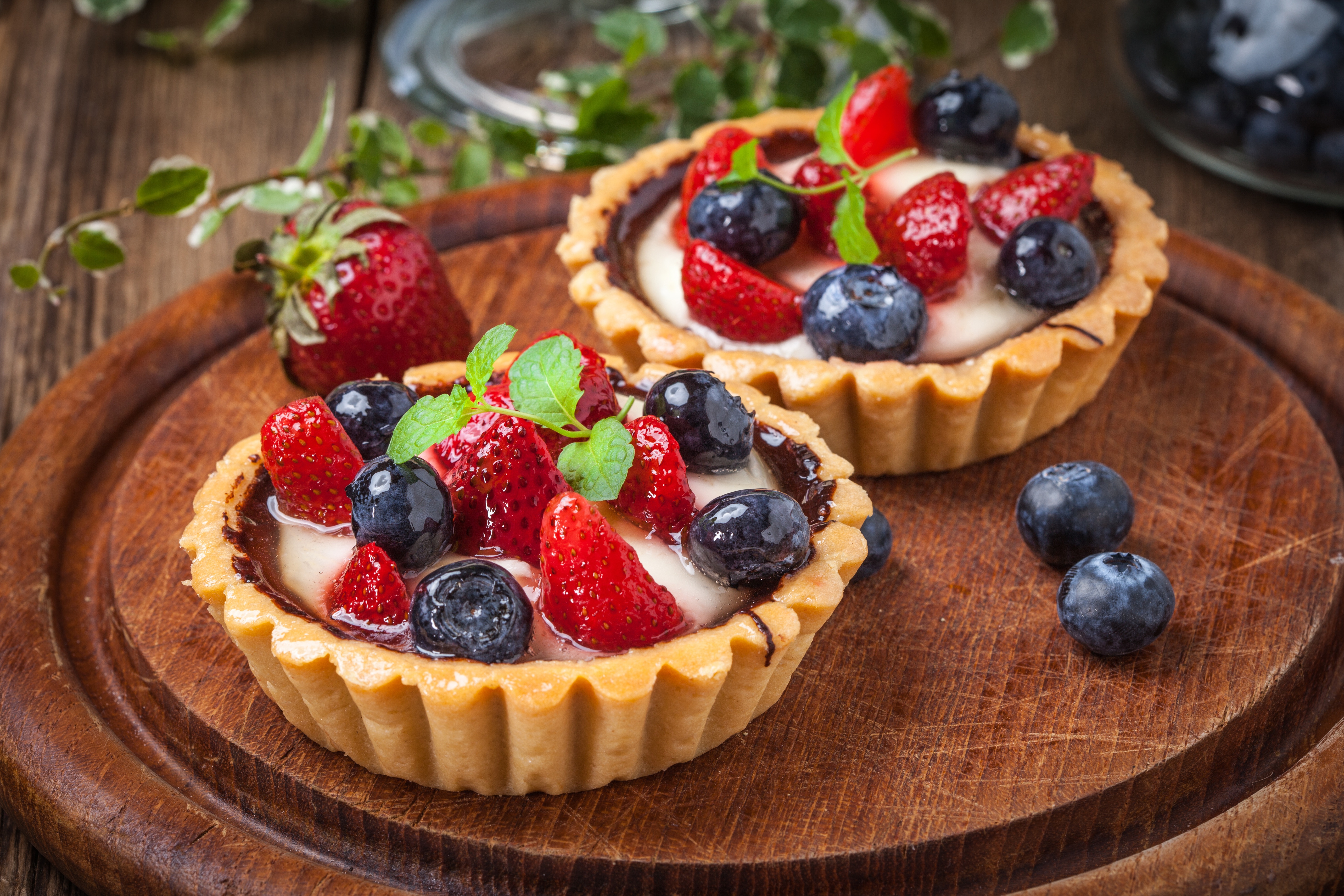 Free download wallpaper Food, Strawberry, Dessert, Blueberry, Berry, Fruit, Pastry on your PC desktop