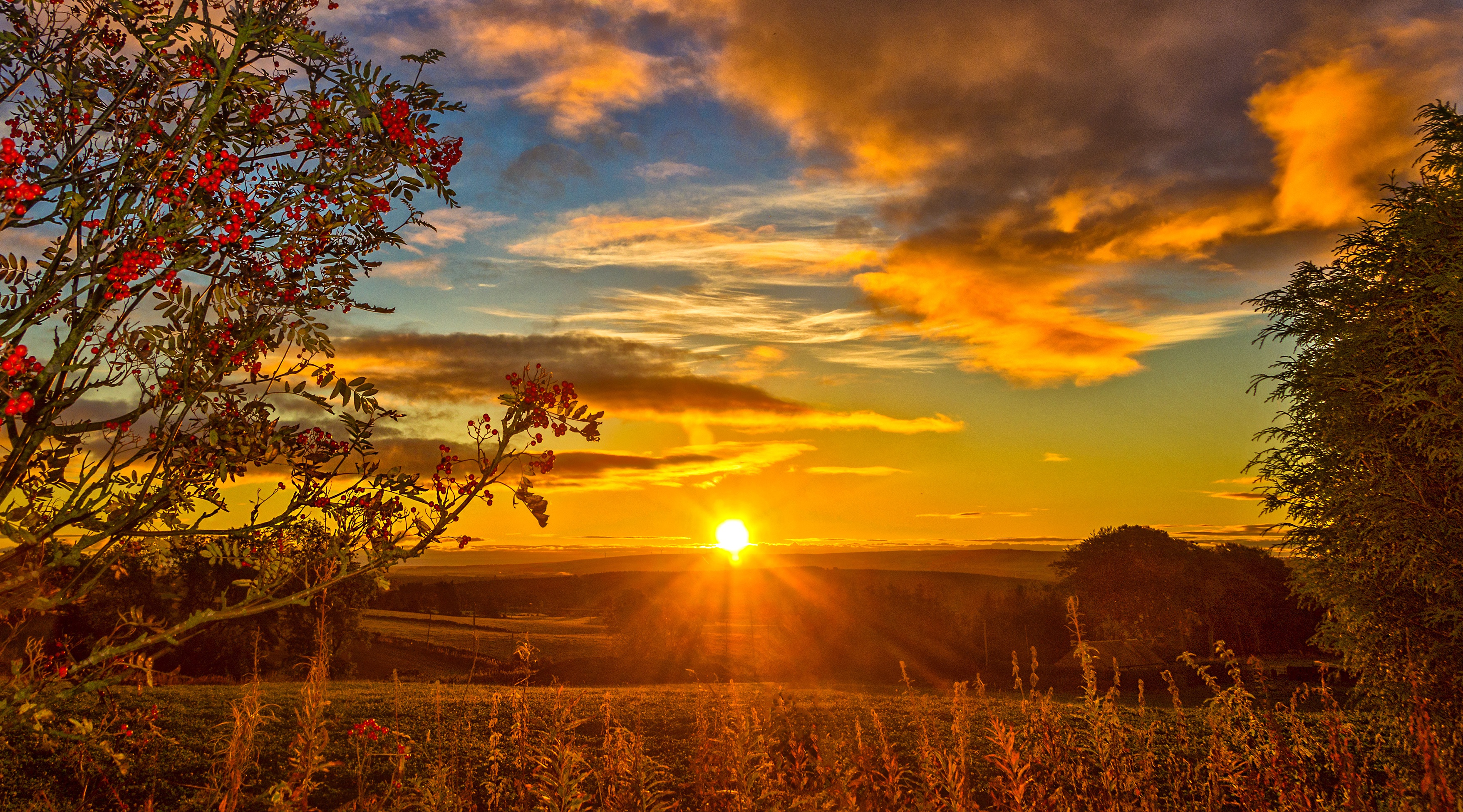 Free download wallpaper Landscape, Nature, Sky, Sun, Sunrise, Earth, Cloud, Sunbeam on your PC desktop