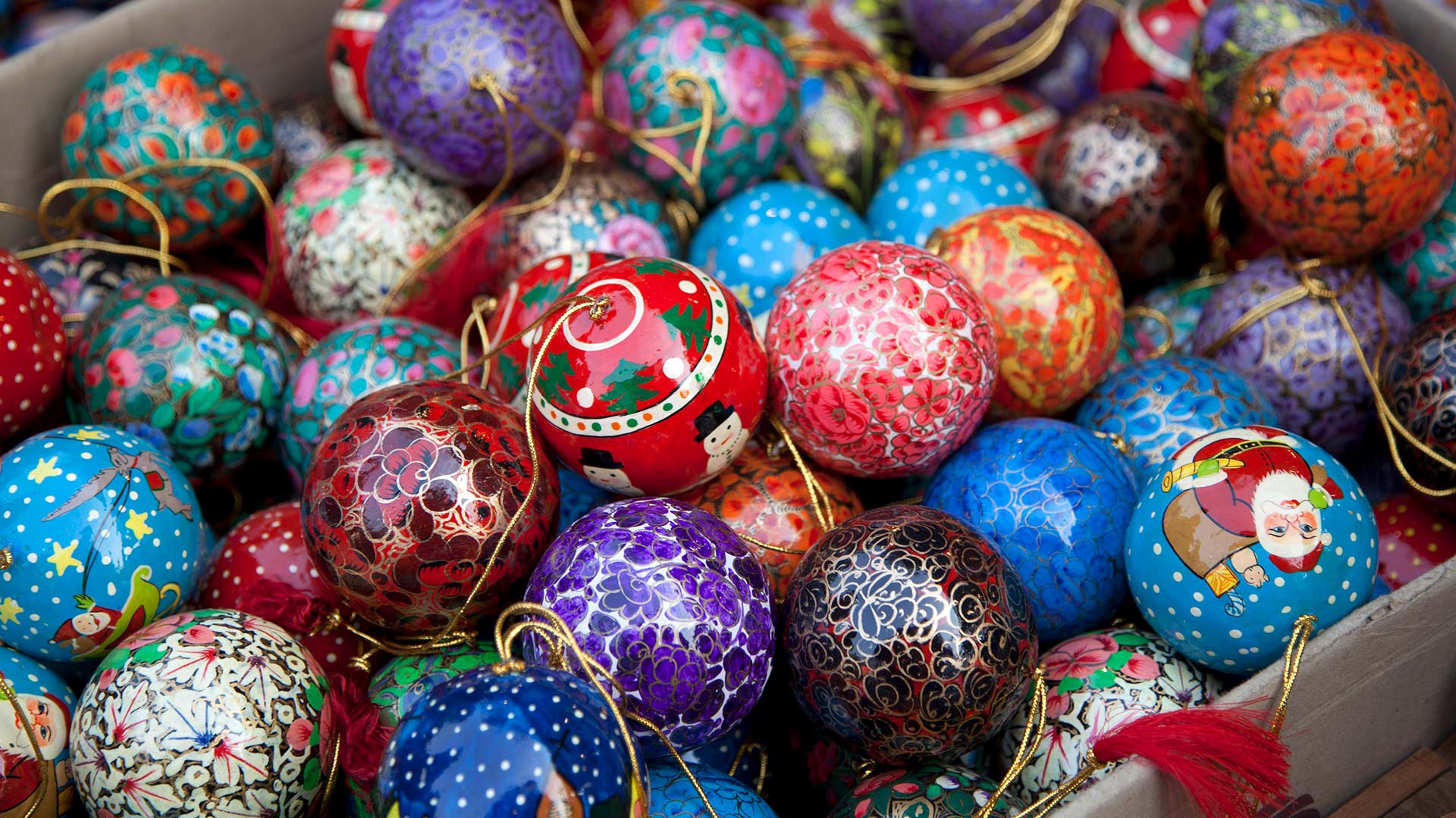 Download mobile wallpaper Christmas, Holiday, Christmas Ornaments for free.