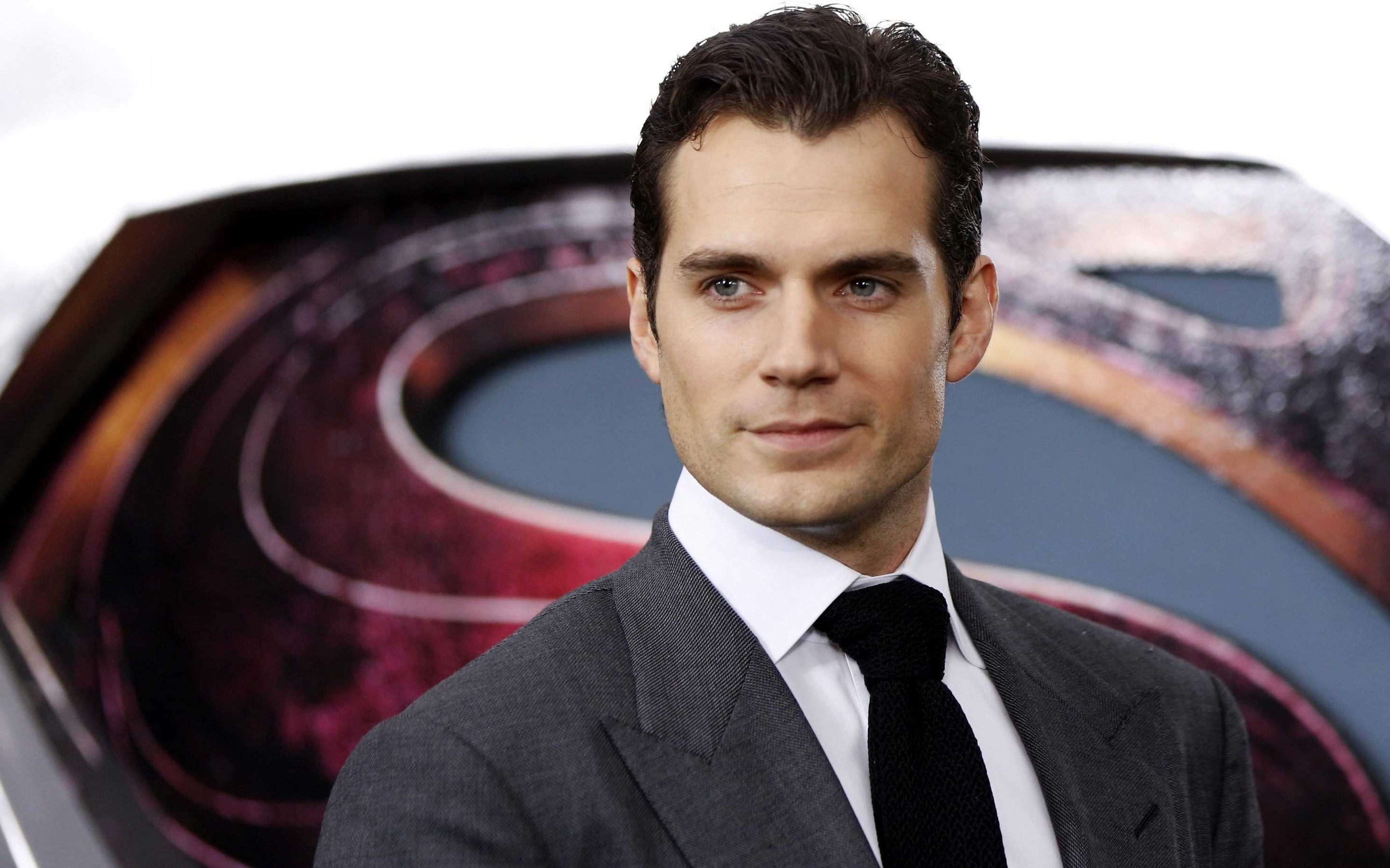 Download mobile wallpaper British, Celebrity, Actor, Henry Cavill for free.