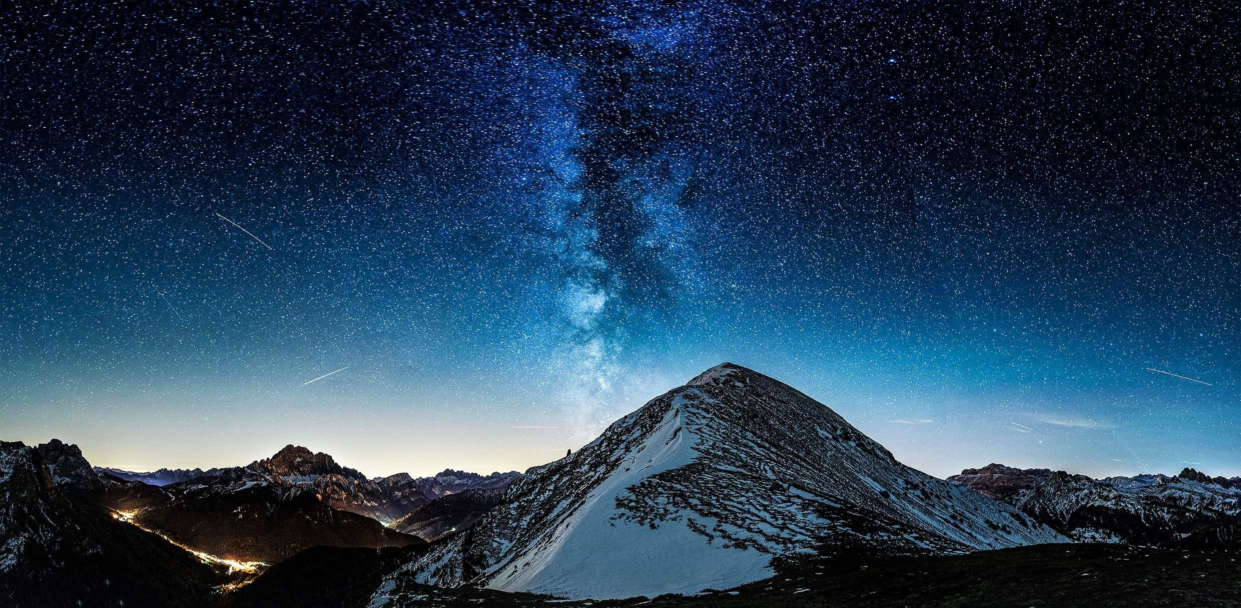 Download mobile wallpaper Landscape, Nature, Mountains, Stars, Night, Mountain, Light, Earth, Milky Way, Valley for free.