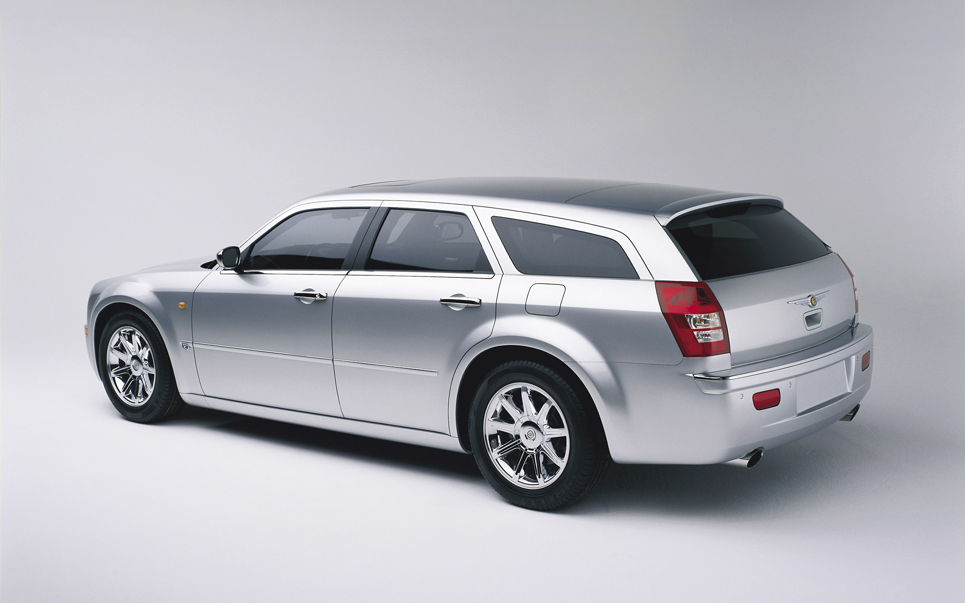 Завантажити шпалери Chrysler 300C Touring на телефон безкоштовно