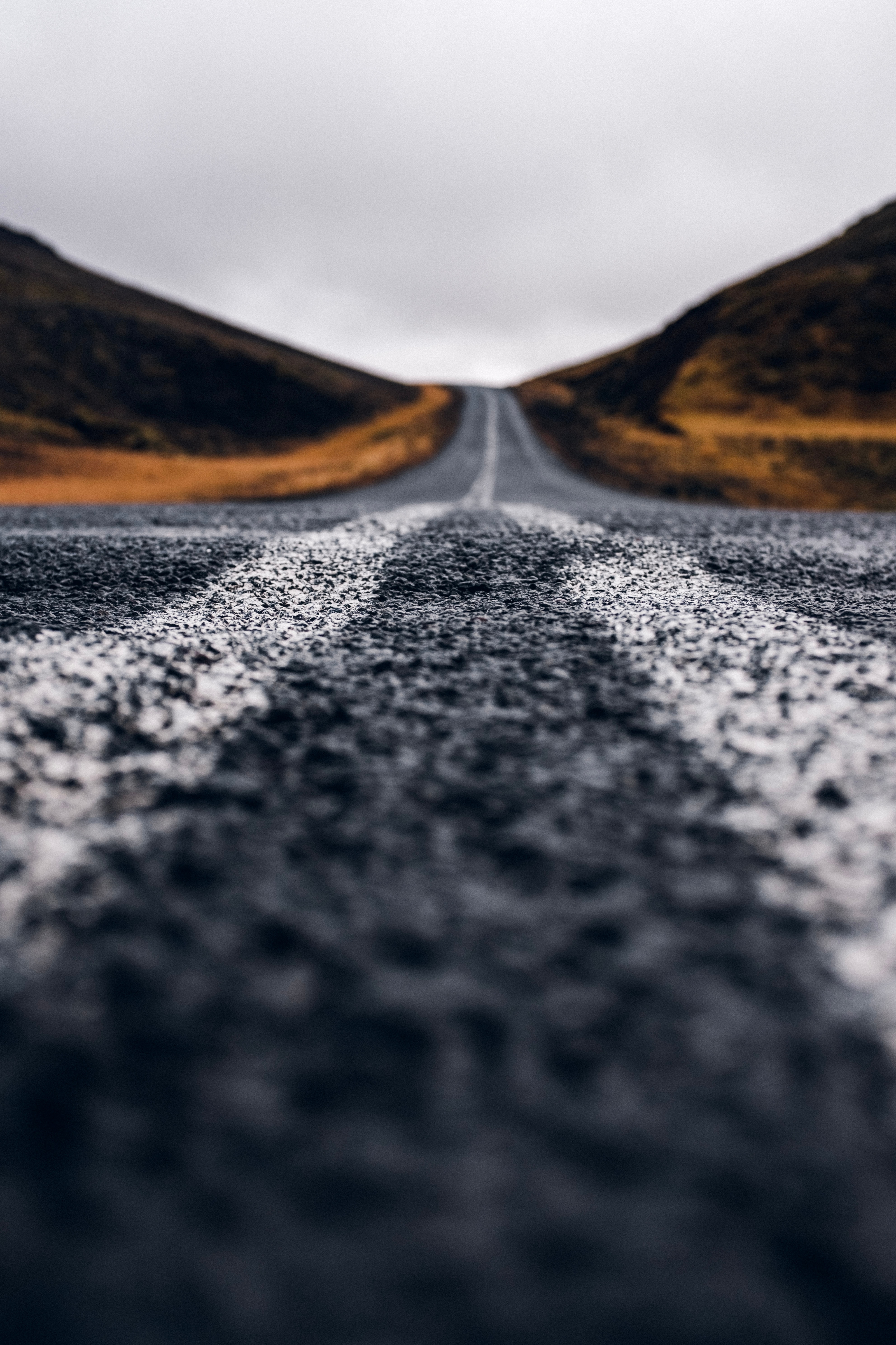 Download mobile wallpaper Distance, Road, Dahl, Markup, Smooth, Nature, Blur for free.