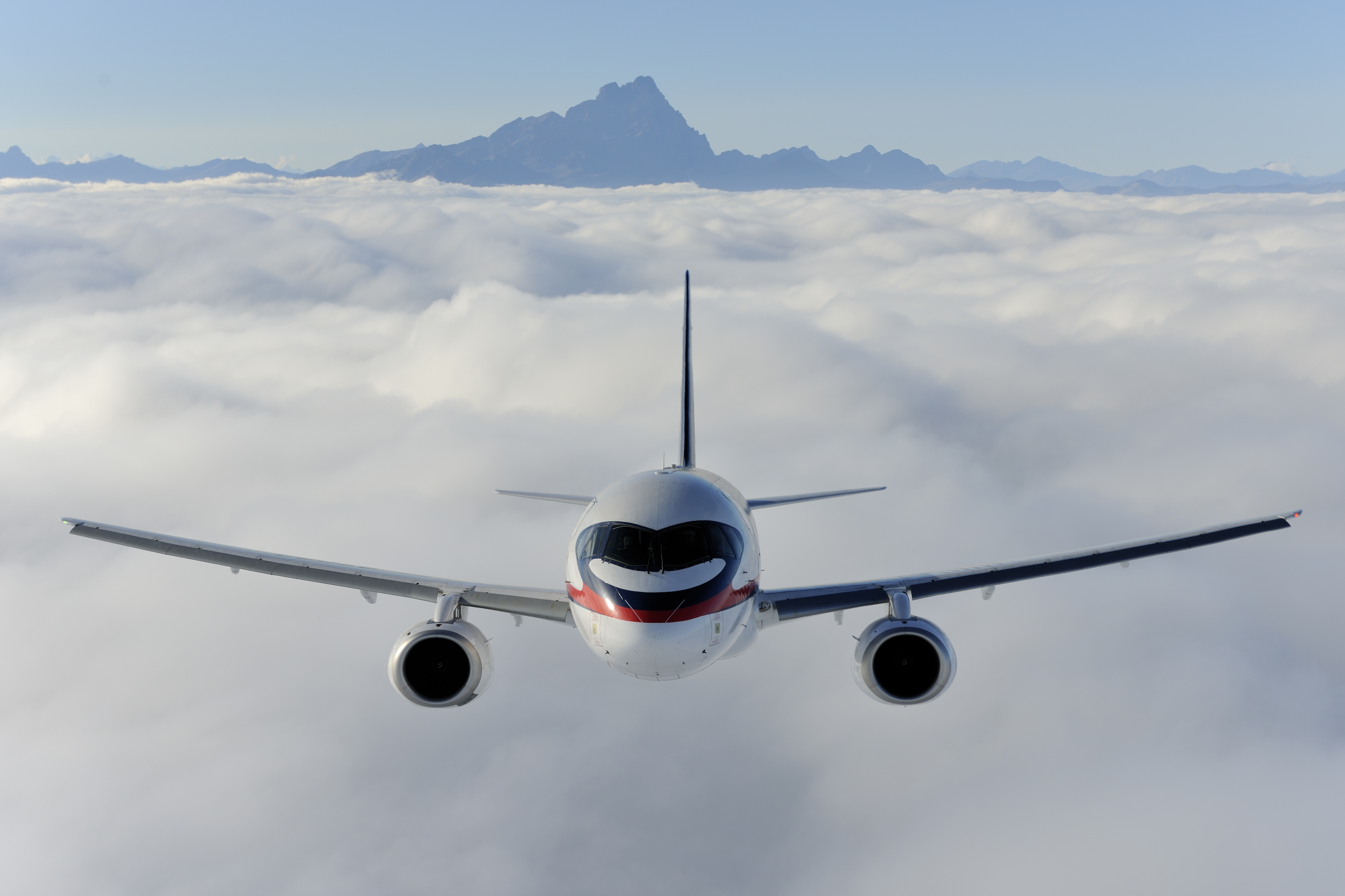 Free download wallpaper Airplane, Cloud, Aircraft, Jet, Vehicles, Sukhoi Superjet 100 on your PC desktop