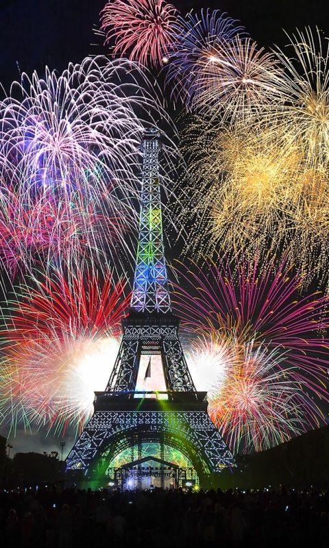 Descarga gratuita de fondo de pantalla para móvil de Noche, París, Torre Eiffel, Fuegos Artificiales, Monumento, Fotografía.