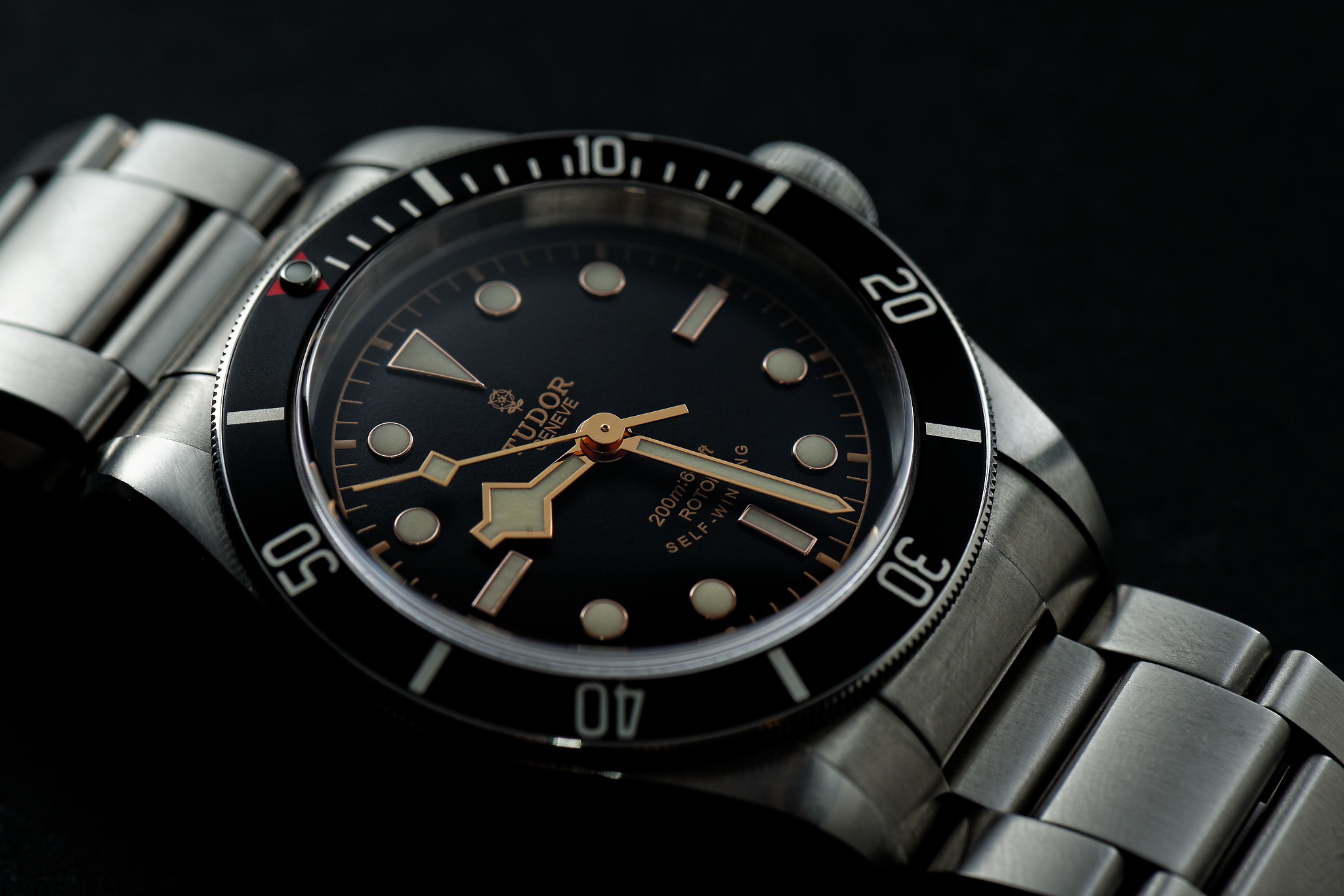 Download mobile wallpaper Close Up, Wristwatch, Watch, Man Made for free.