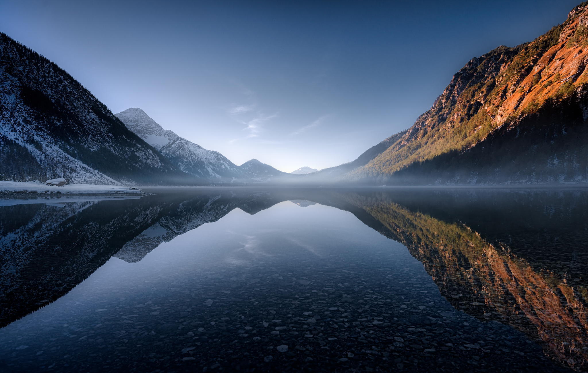 Handy-Wallpaper Landschaft, Natur, Schnee, See, Gebirge, Erde/natur, Spiegelung kostenlos herunterladen.