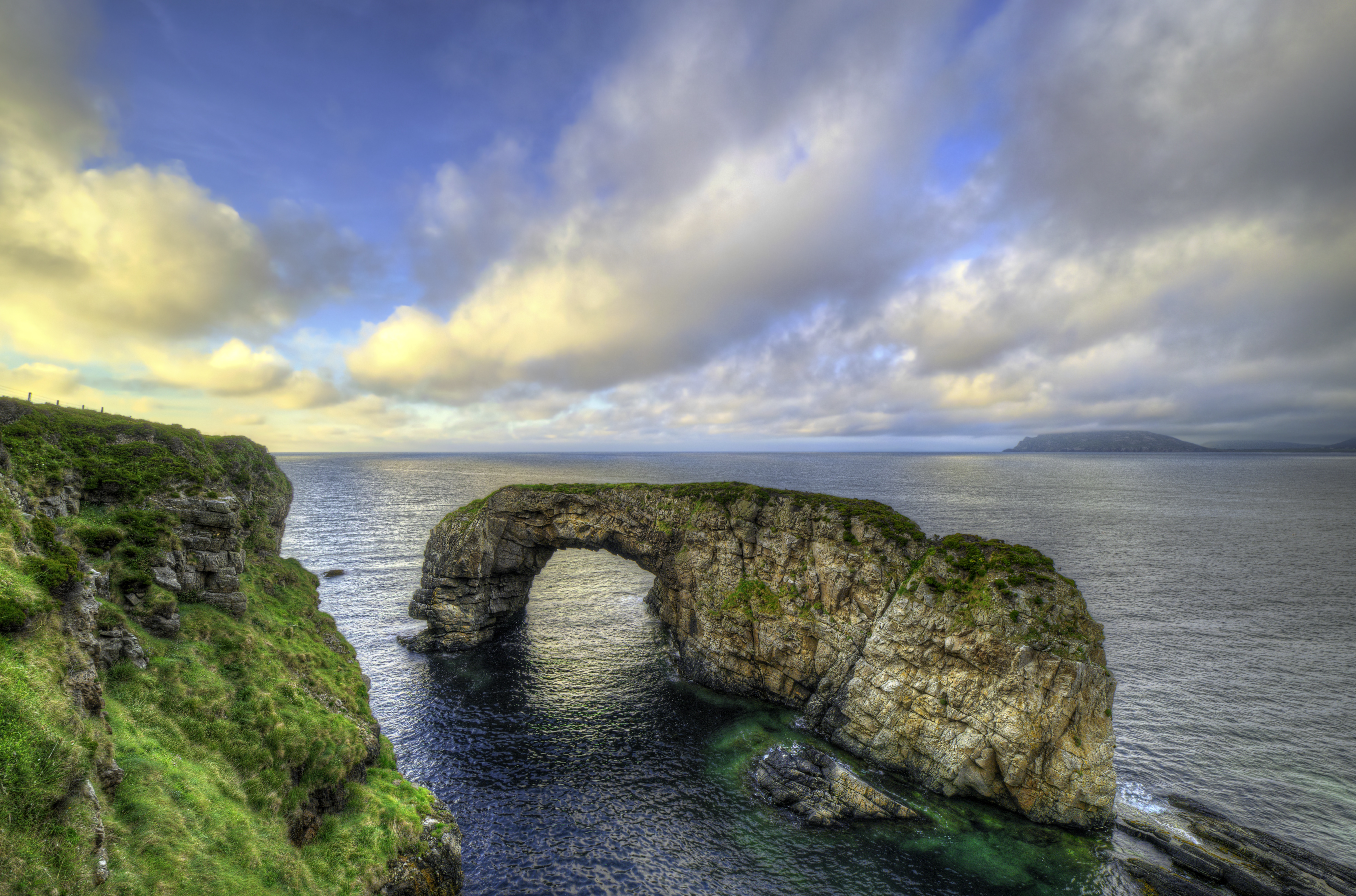 Laden Sie das Horizont, Ozean, Wolke, Irland, Erde/natur, Felsentor-Bild kostenlos auf Ihren PC-Desktop herunter
