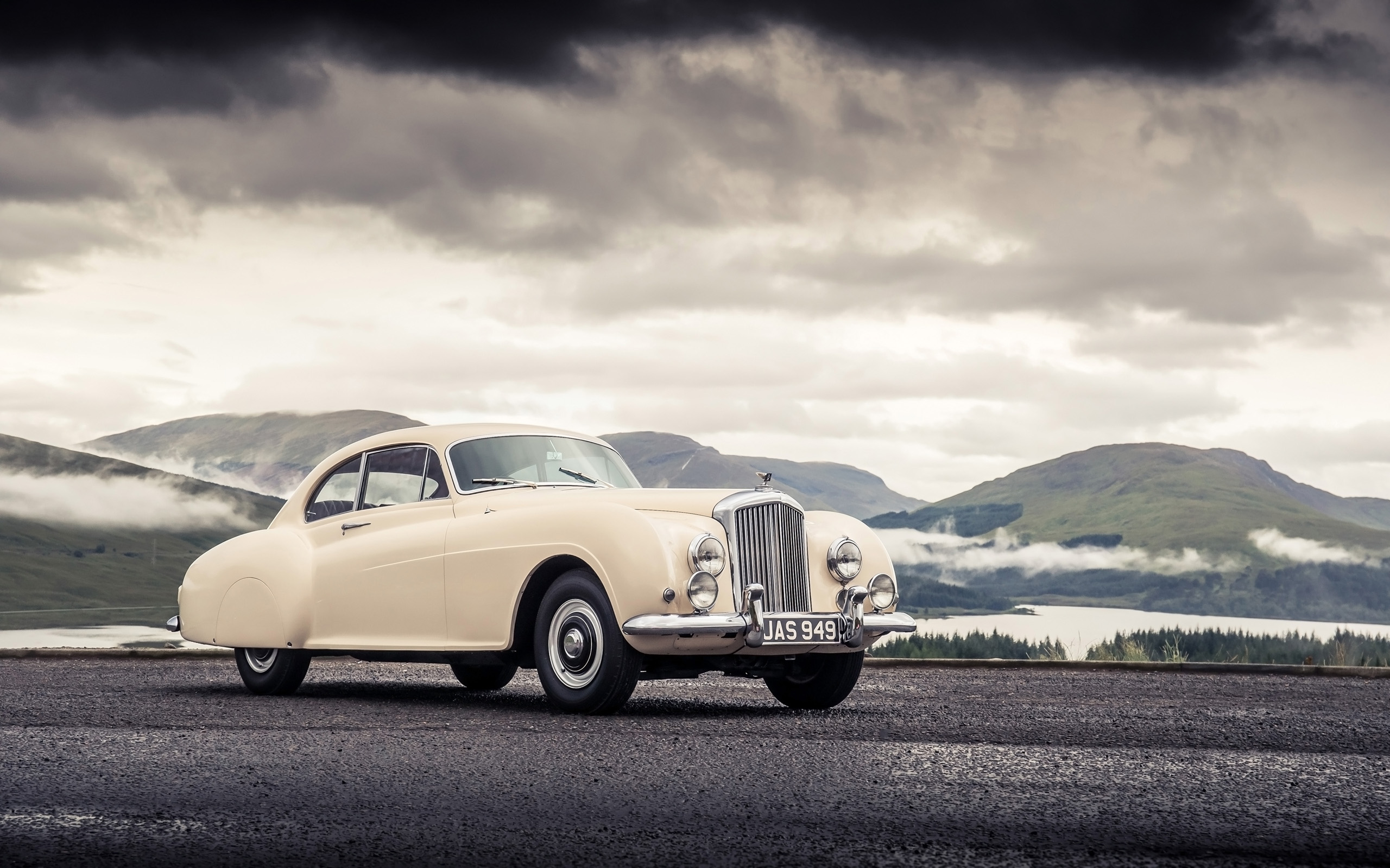 Die besten Bentley Continental R Type-Hintergründe für den Telefonbildschirm