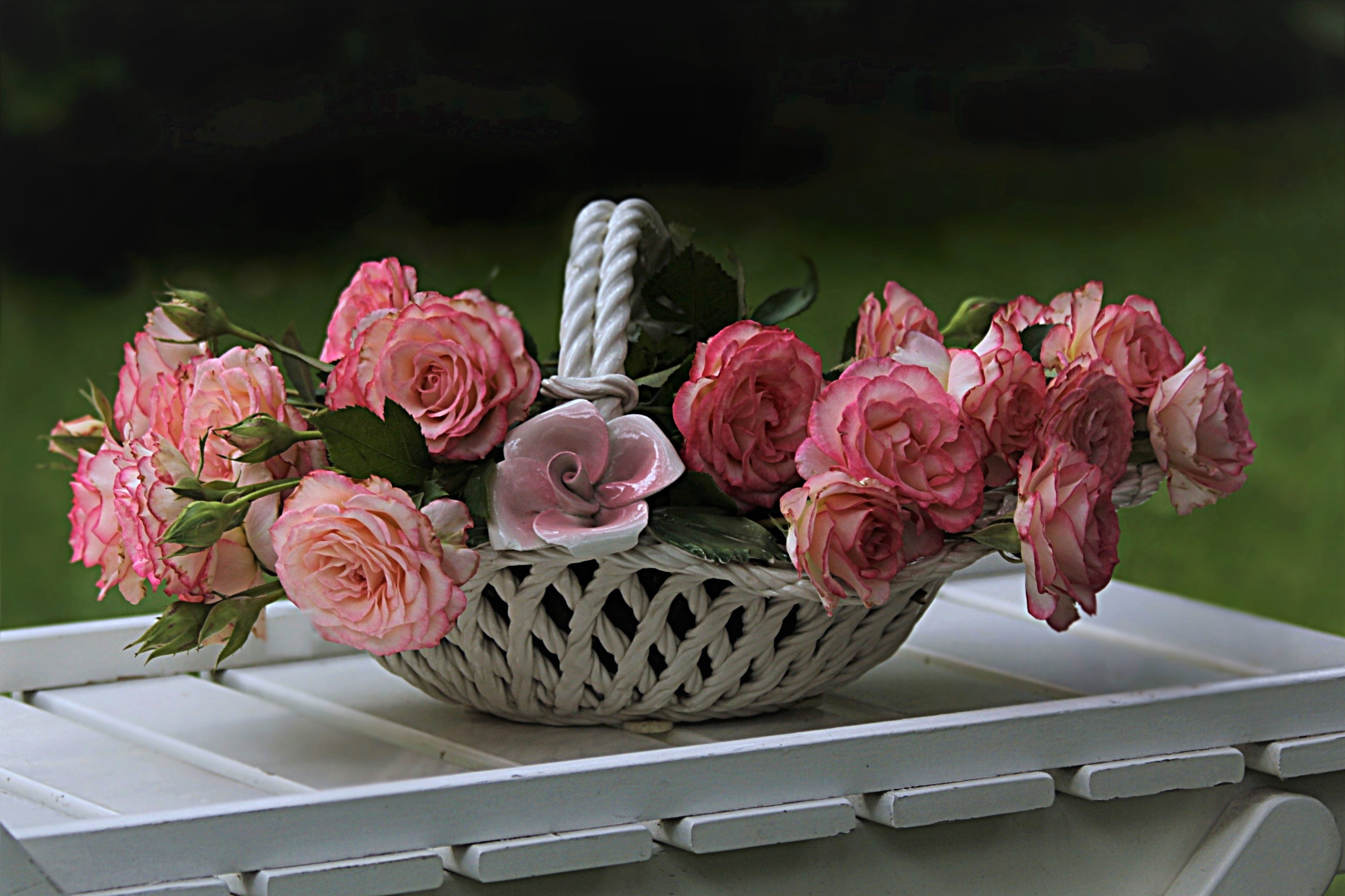 Free download wallpaper Flower, Rose, Basket, Man Made, Pink Flower on your PC desktop
