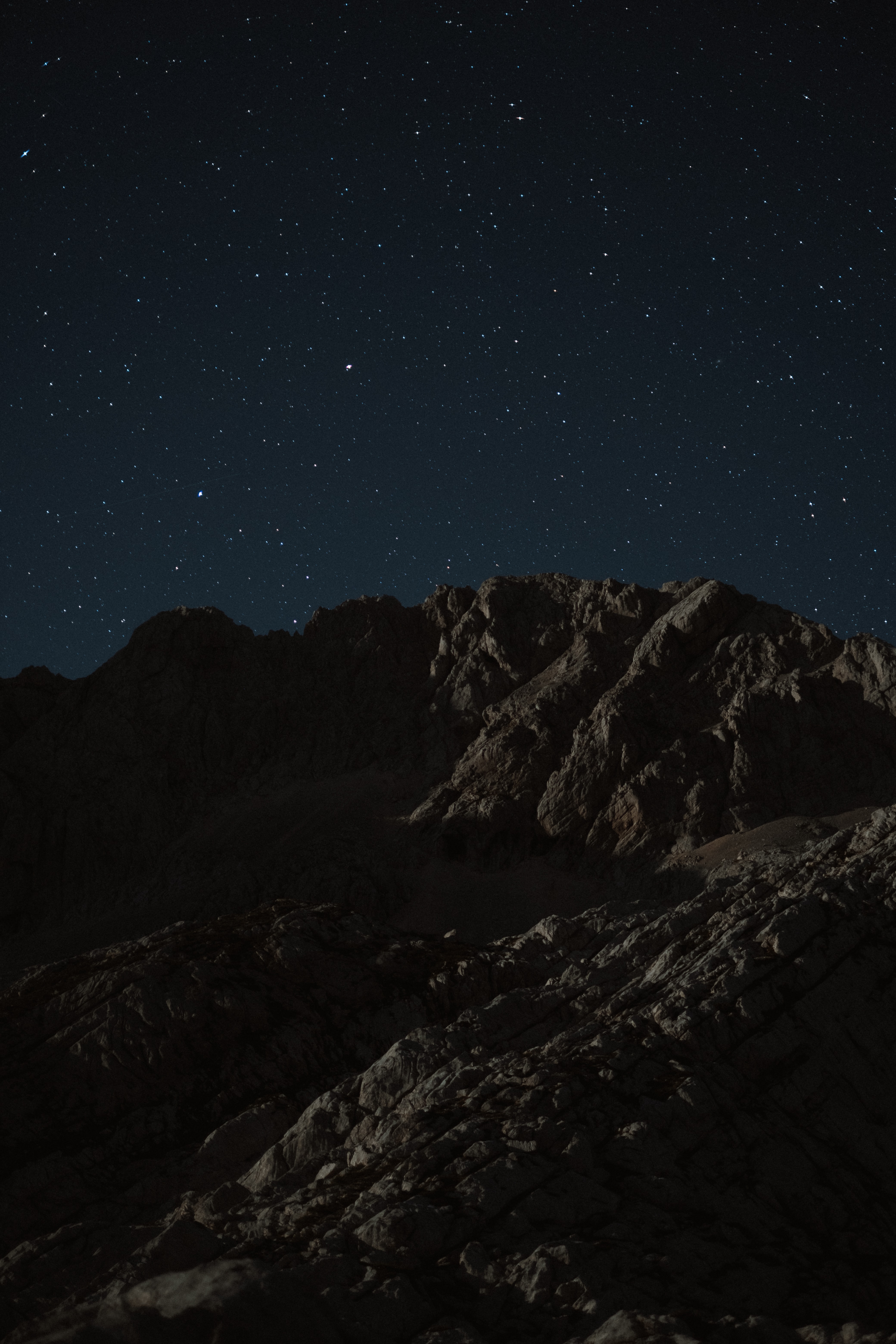 Descarga gratuita de fondo de pantalla para móvil de Montañas, Estrellas, Noche, Las Rocas, Rocas, Stones, Oscuro.