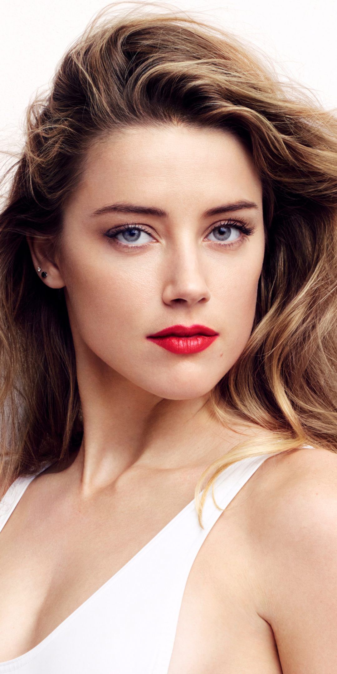 Download mobile wallpaper Blue Eyes, American, Celebrity, Actress, Lipstick, Amber Heard for free.