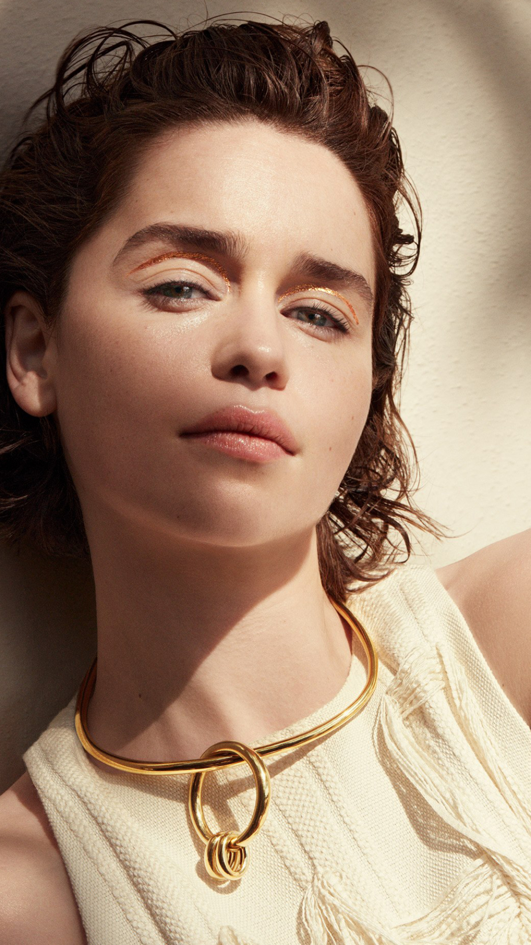 Download mobile wallpaper Jewelry, English, Brunette, Celebrity, Actress, Emilia Clarke for free.