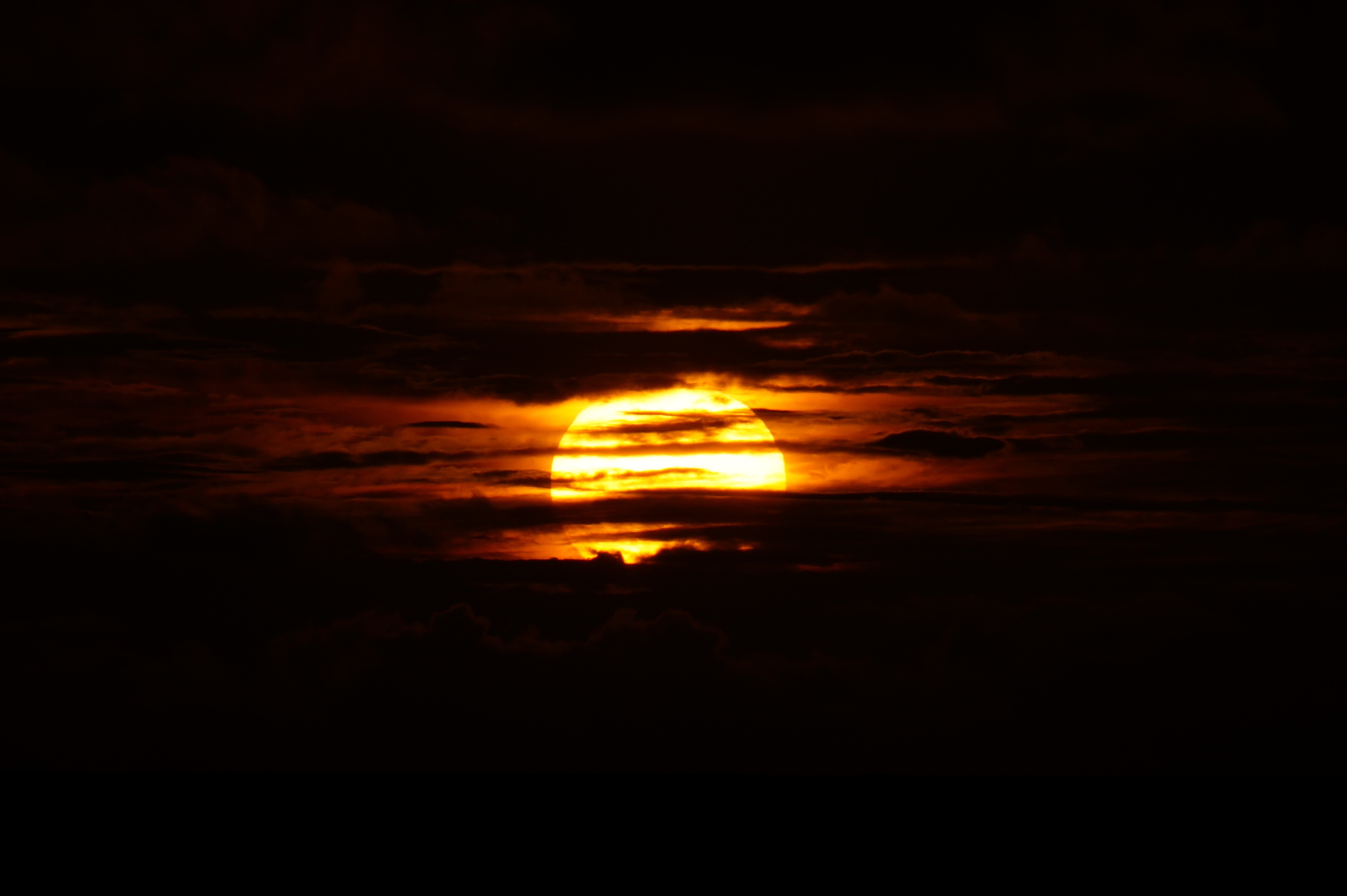 Download mobile wallpaper Sky, Sunset, Sun, Dark for free.