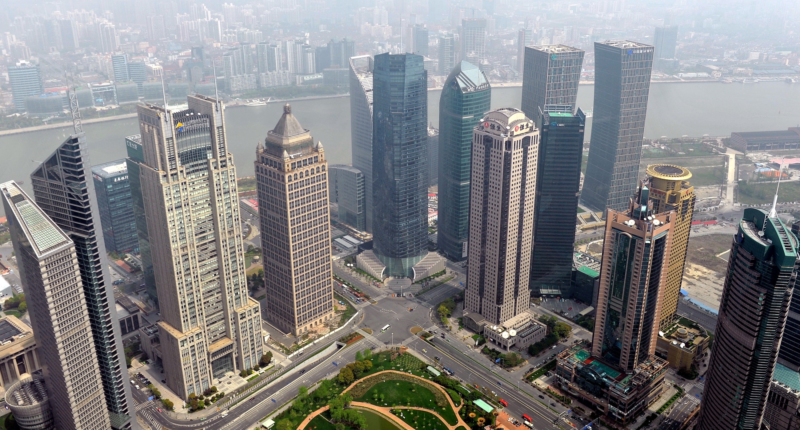 Скачать картинку Шанхай, Кита́й, Города, Сделано Человеком в телефон бесплатно.