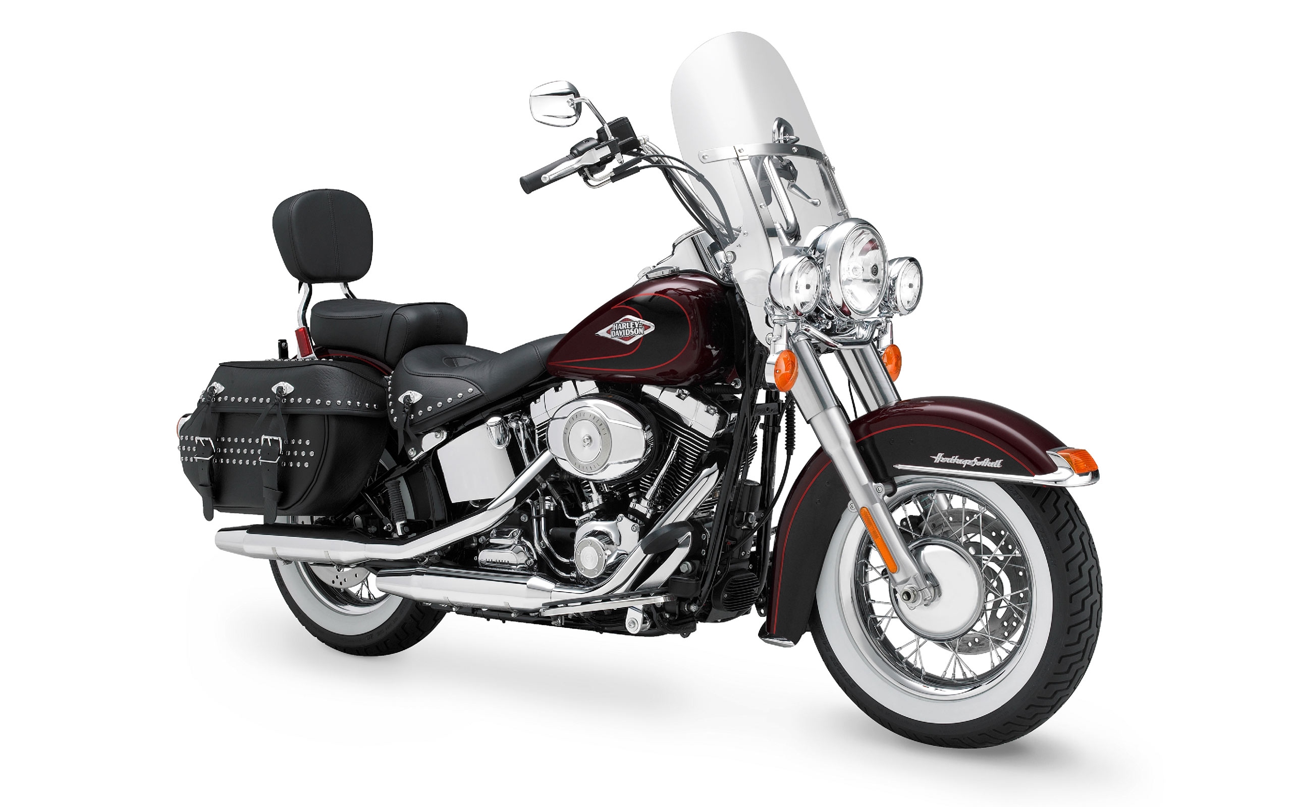 Скачать обои Harley Davidson Heritage Softail Classic на телефон бесплатно