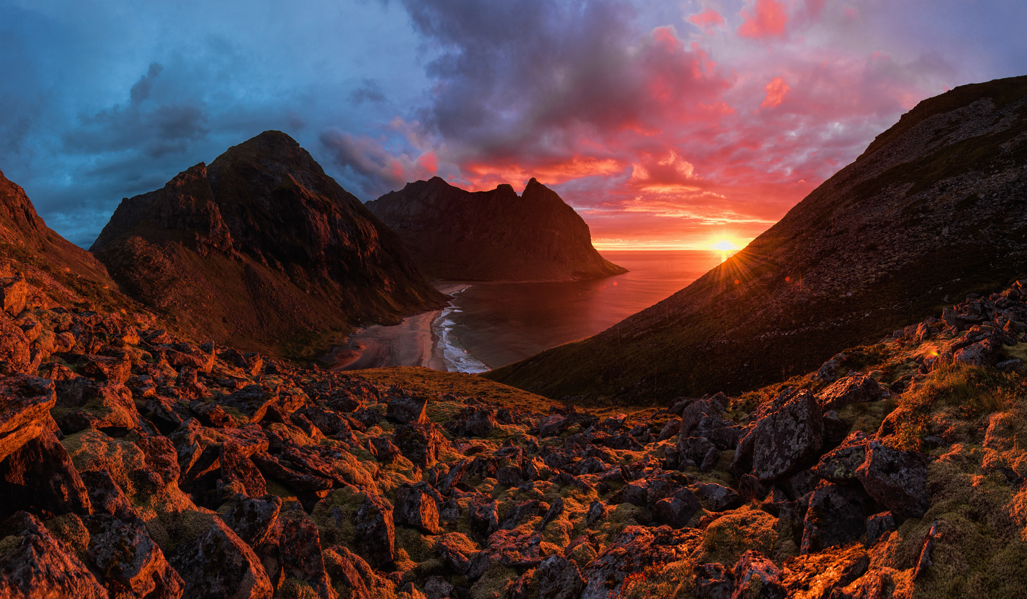 Free download wallpaper Sunset, Sea, Horizon, Coast, Ocean, Earth, Norway, Coastline, Sunbeam on your PC desktop