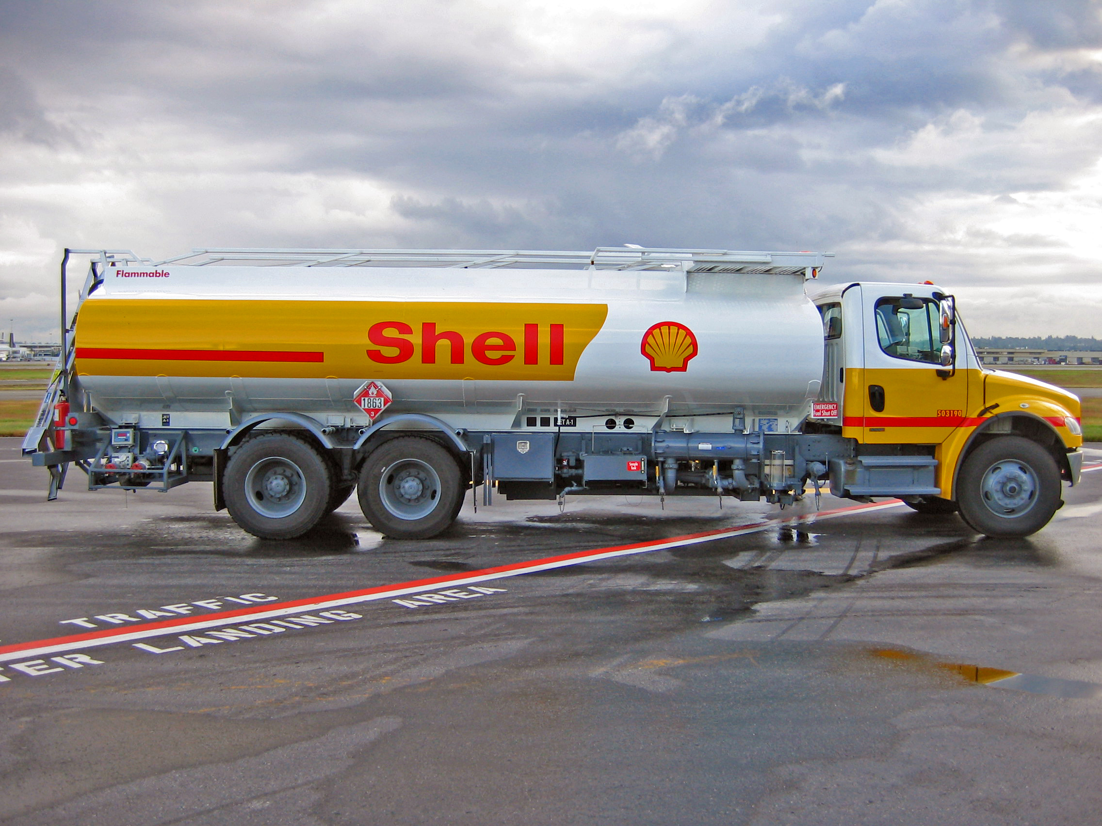Download mobile wallpaper Vehicles, Shell Vip Jet Tanker for free.