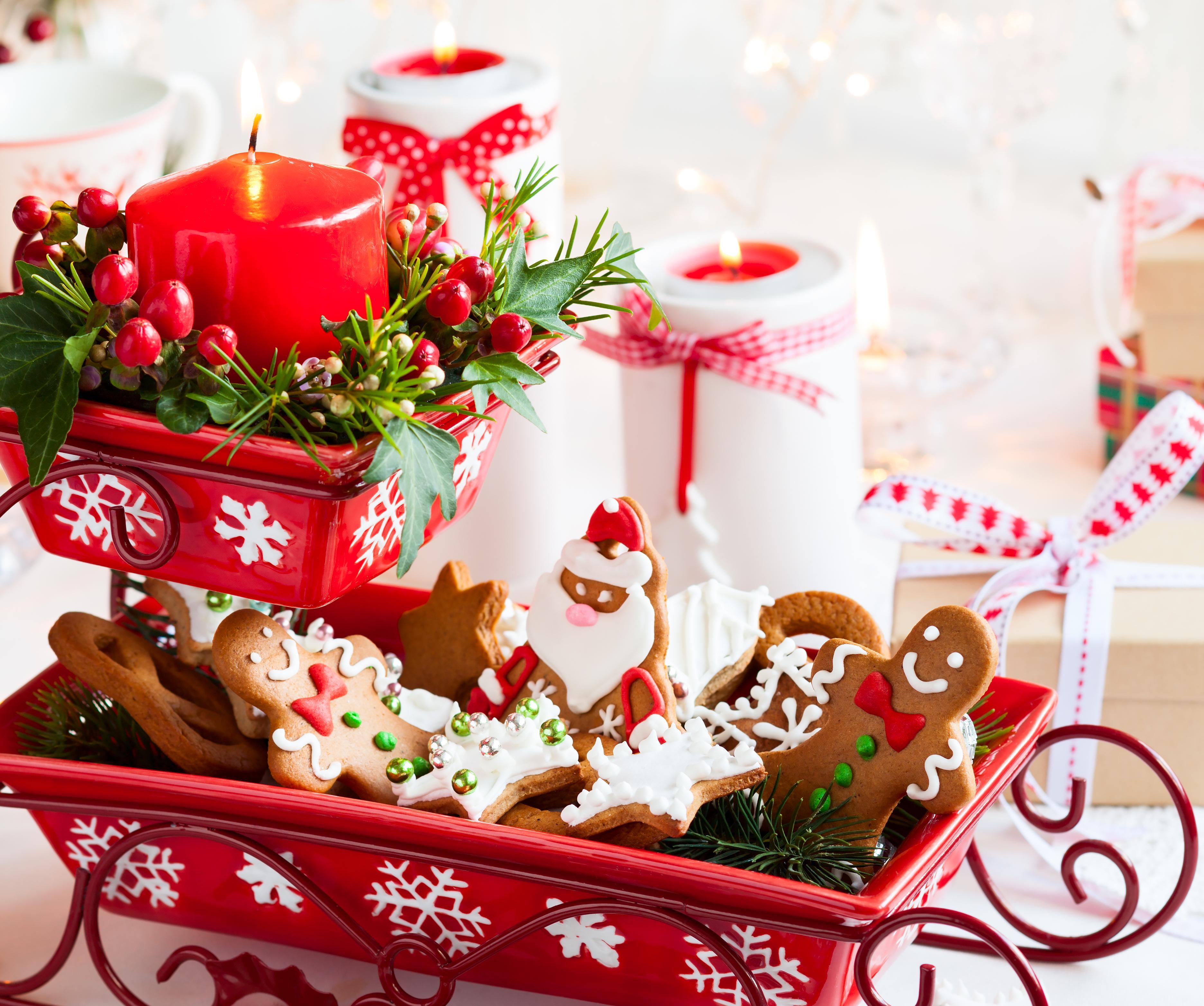 Free download wallpaper Christmas, Holiday, Candle, Gingerbread, Cookie on your PC desktop