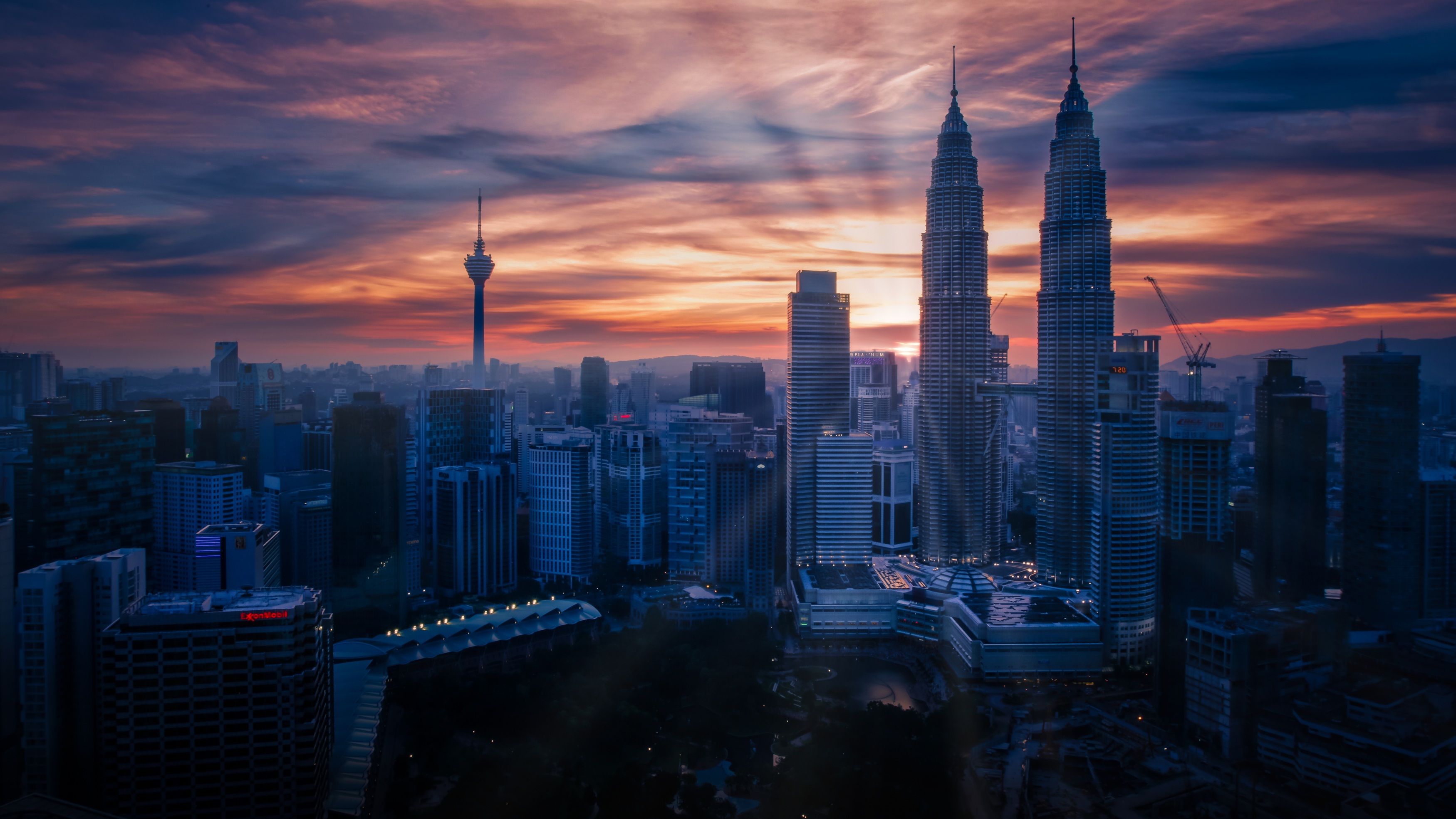 950236 скачать обои сделано человеком, башни петронас, здание, город, городской пейзаж, куала лумпур, малайзия, небоскрёб, восход солнца - заставки и картинки бесплатно