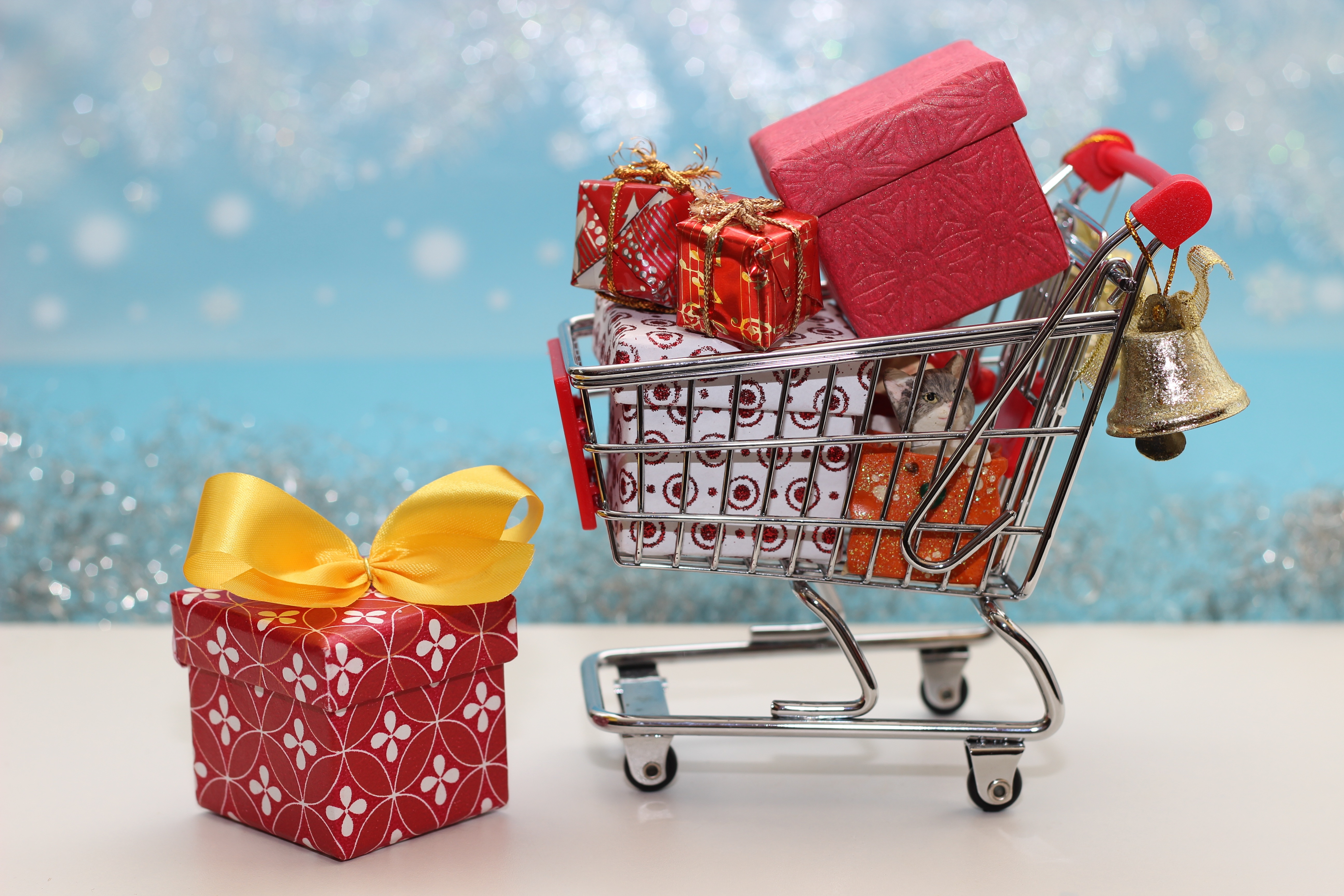 Laden Sie das Feiertage, Weihnachten, Geschenk, Glocke-Bild kostenlos auf Ihren PC-Desktop herunter