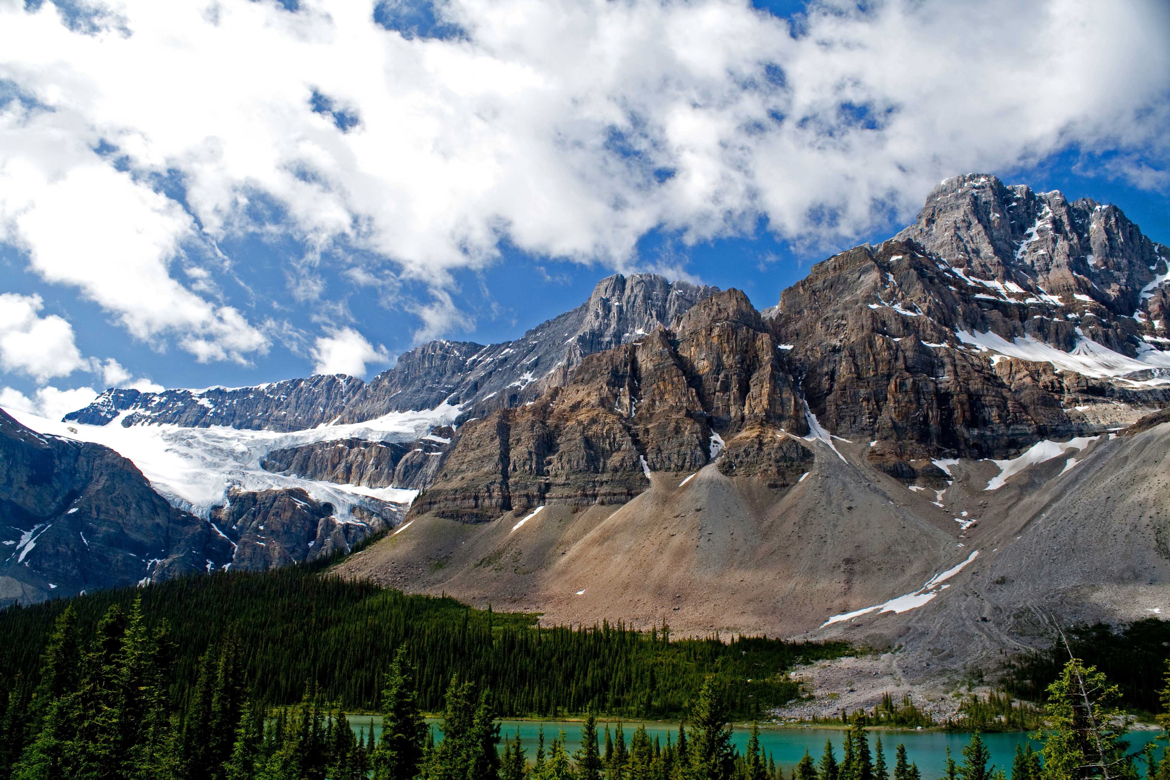 Descarga gratis la imagen Naturaleza, Montañas, Montaña, Lago, Bosque, Acantilado, Nube, Tierra/naturaleza en el escritorio de tu PC