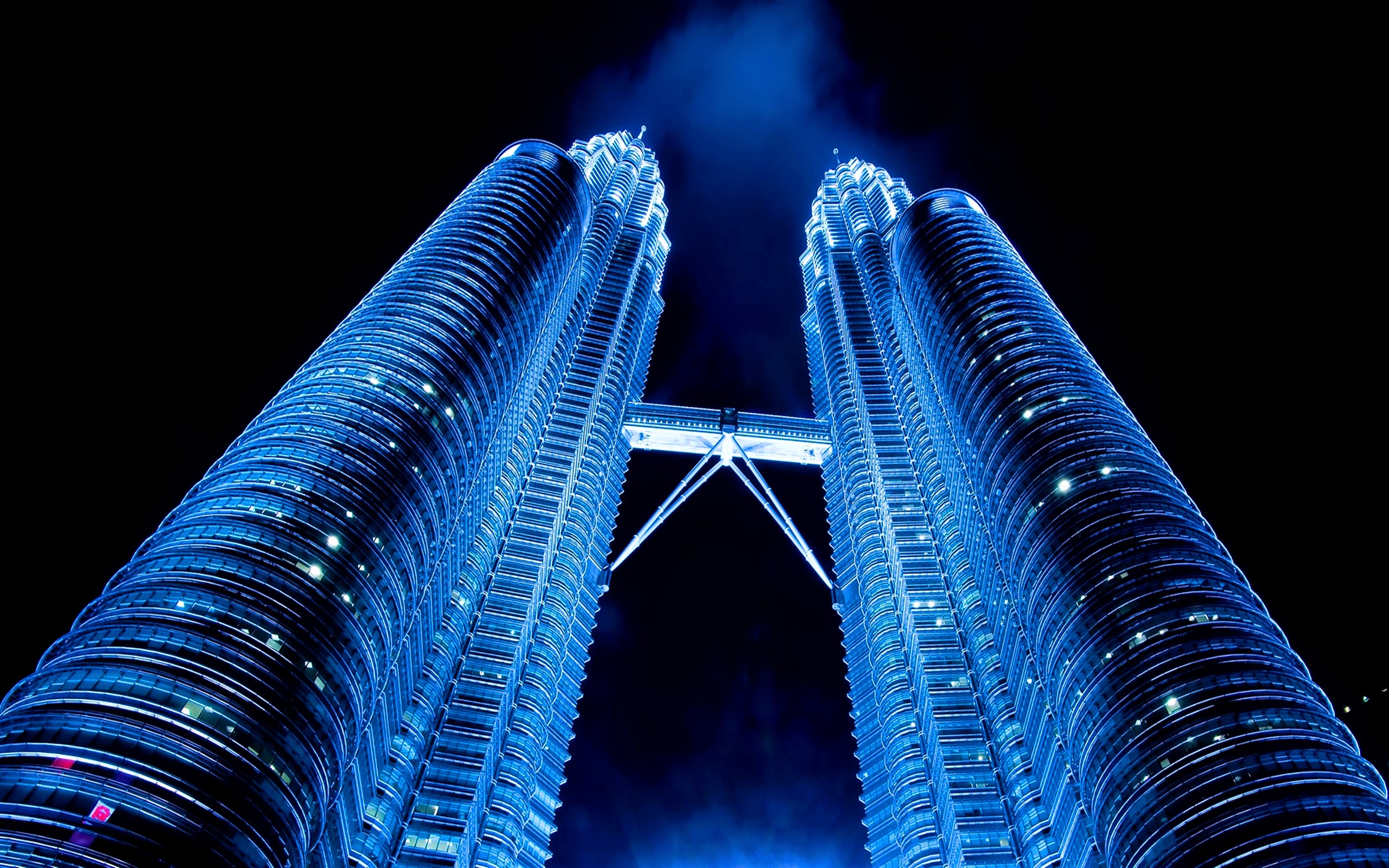 PCデスクトップに超高層ビル, 光, 青い, クアラルンプール, マレーシア, 夜, マンメイド, ペトロナス タワーズ画像を無料でダウンロード