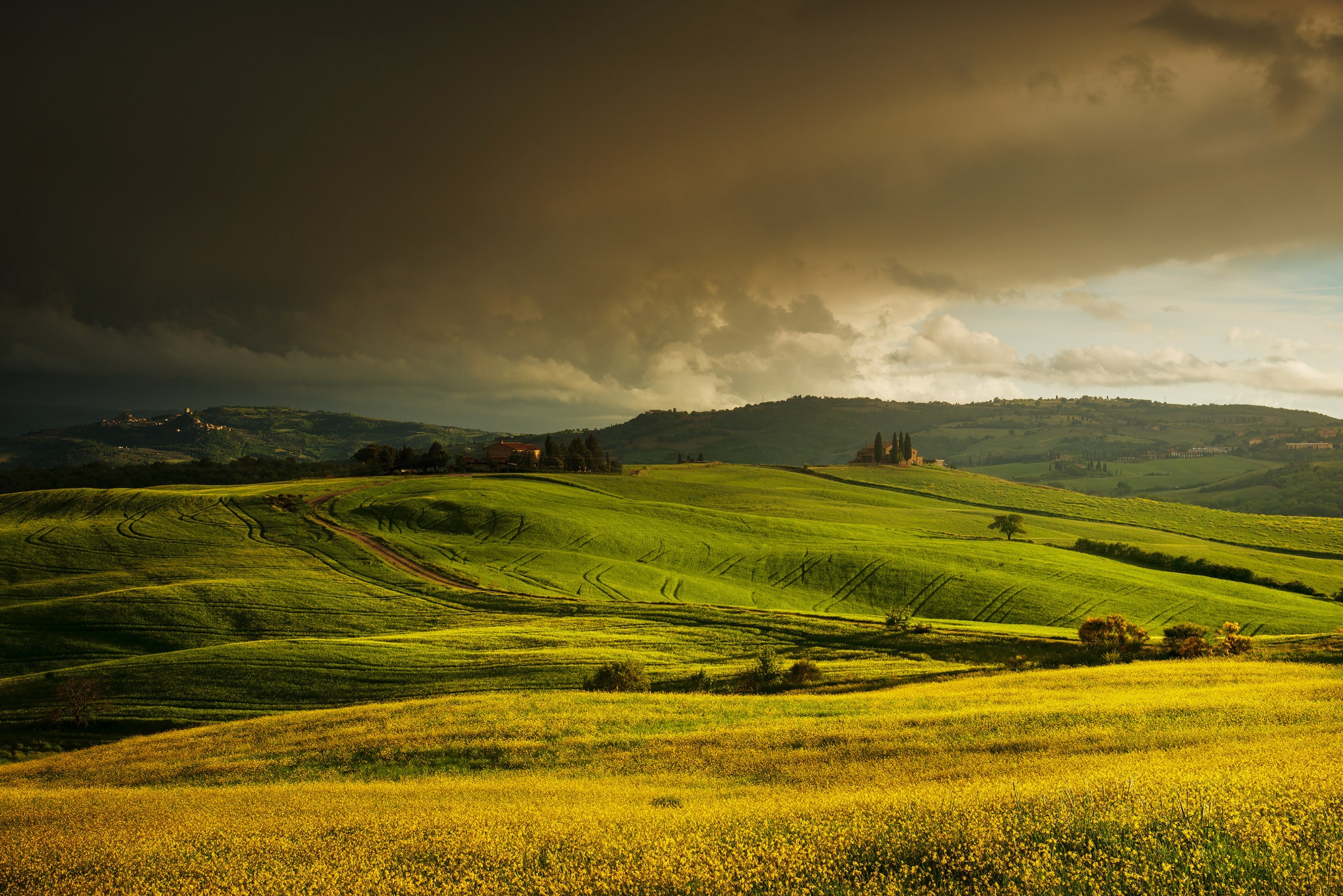 Free download wallpaper Sky, Italy, House, Field, Hill, Cloud, Photography, Tuscany on your PC desktop
