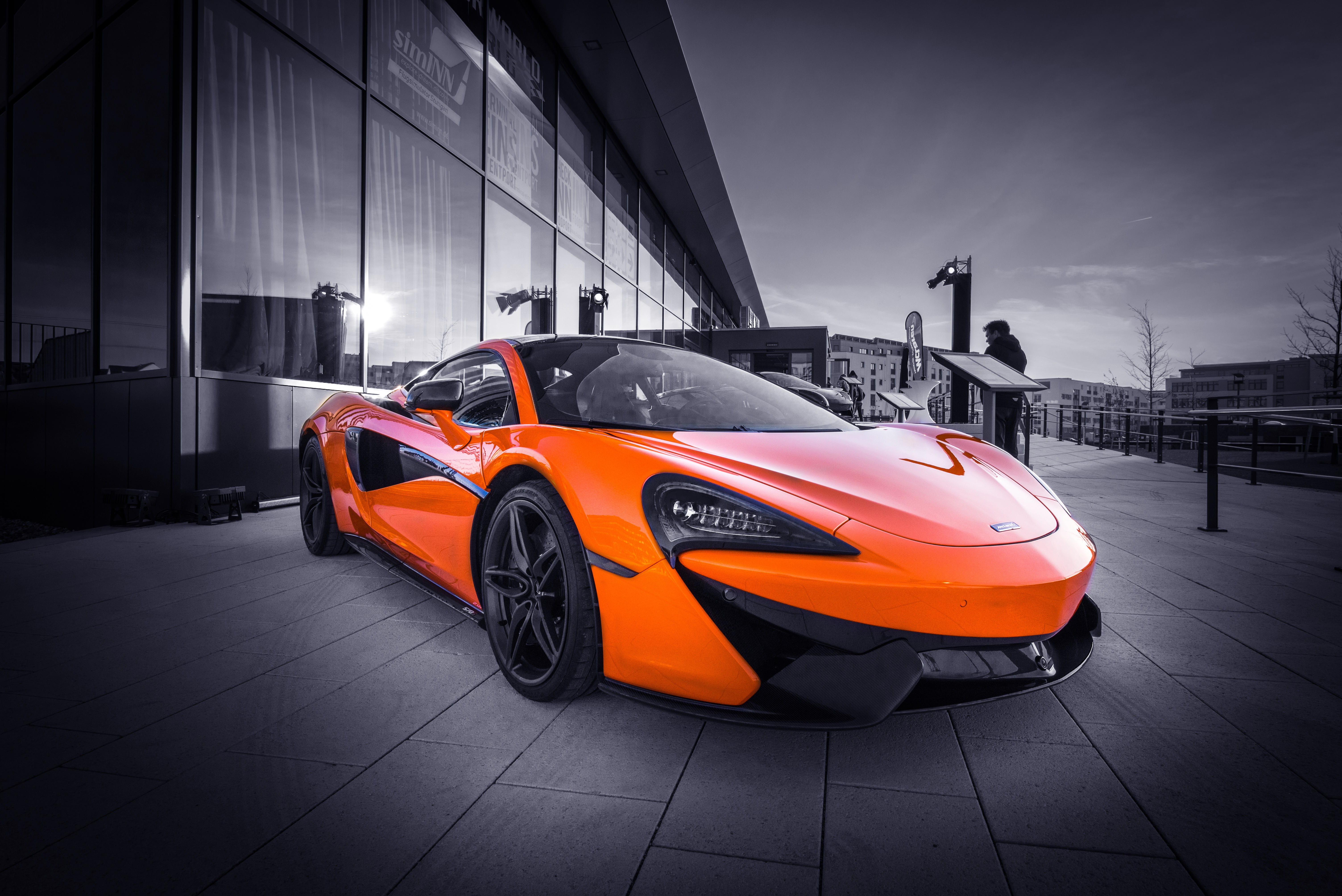 Handy-Wallpaper Autos, Supersportwagen, Mclaren 570S, Fahrzeuge, Non, Orangefarbenes Auto kostenlos herunterladen.