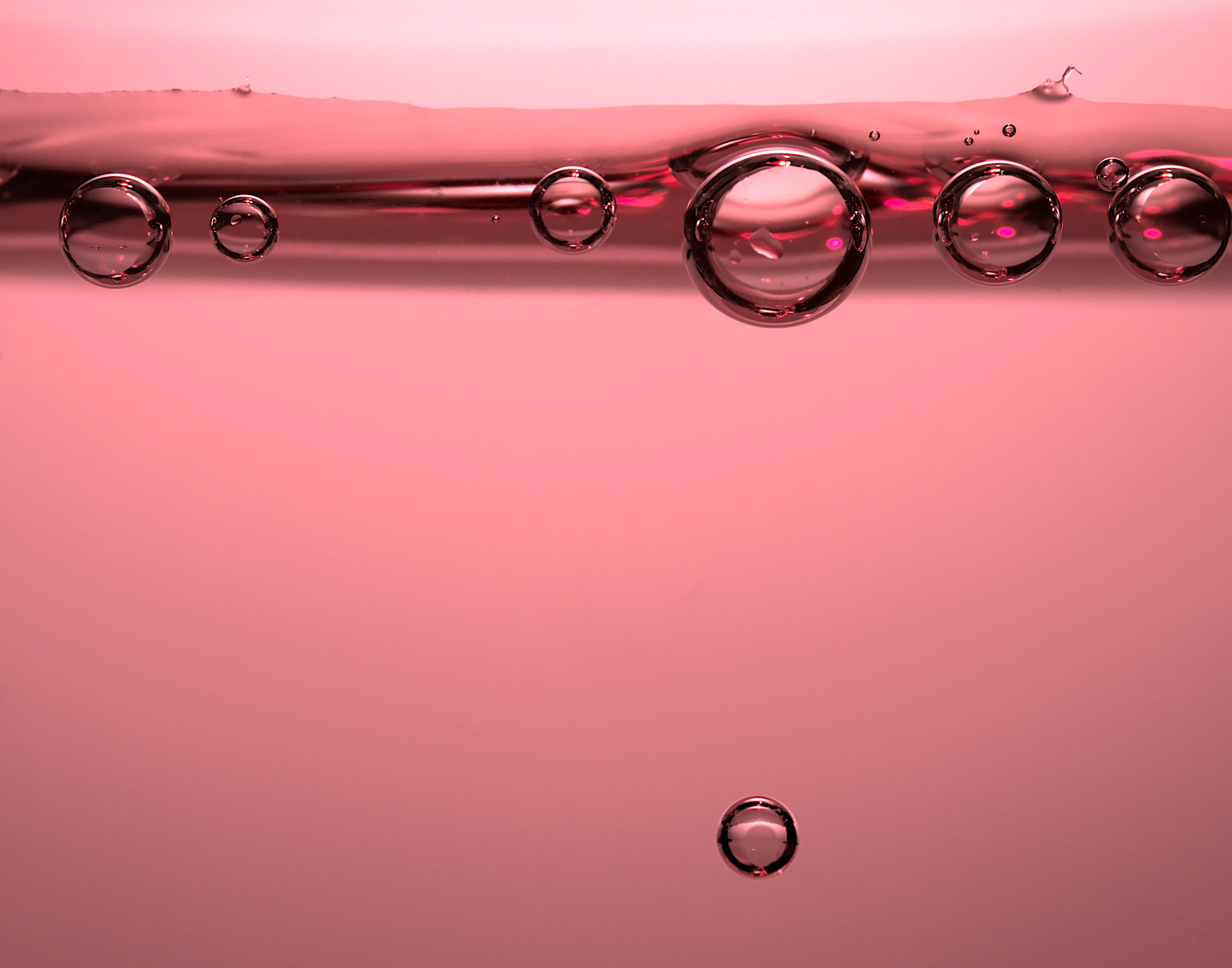 74401 скачать обои пузыри, розовый, жидкость, макро - заставки и картинки бесплатно