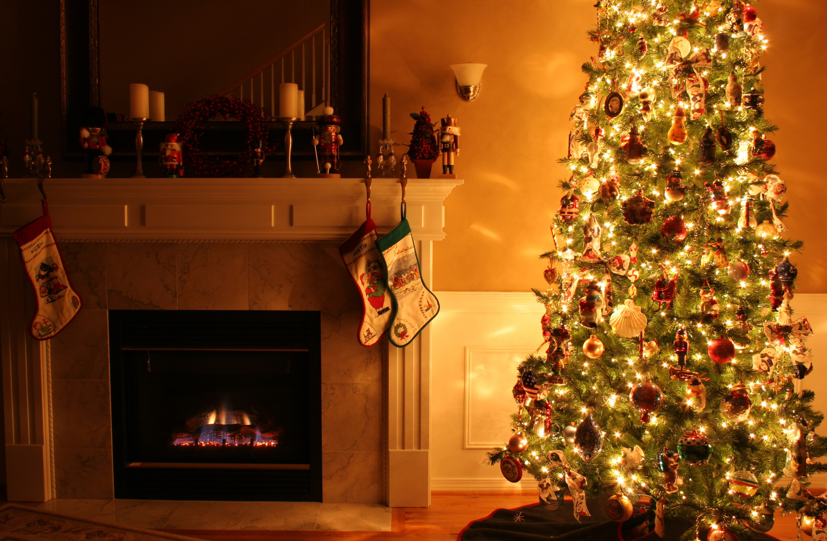 Download mobile wallpaper Light, Christmas, Holiday, Christmas Tree, Fireplace, Christmas Ornaments, Christmas Lights for free.