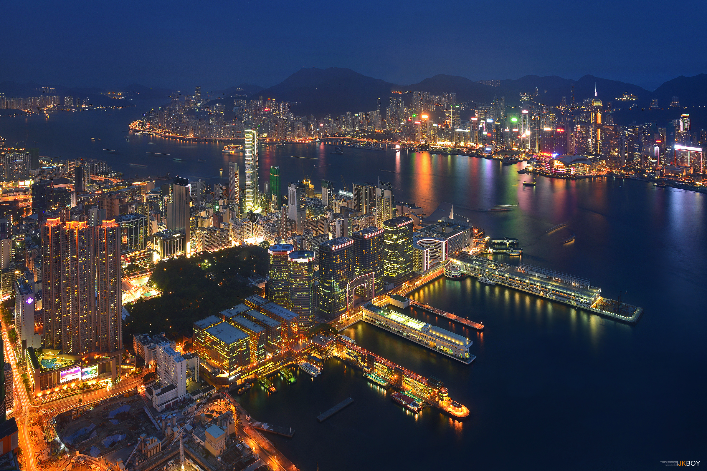 Baixe gratuitamente a imagem Cidades, Noite, Paisagem Urbana, China, Hong Kong, Feito Pelo Homem, Porto De Vitória na área de trabalho do seu PC
