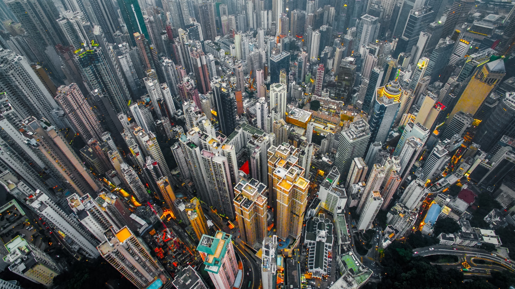 Descarga gratis la imagen Ciudades, Ciudad, Rascacielos, Edificio, Hong Kong, Hecho Por El Hombre, República Popular China, Fotografía Aérea en el escritorio de tu PC