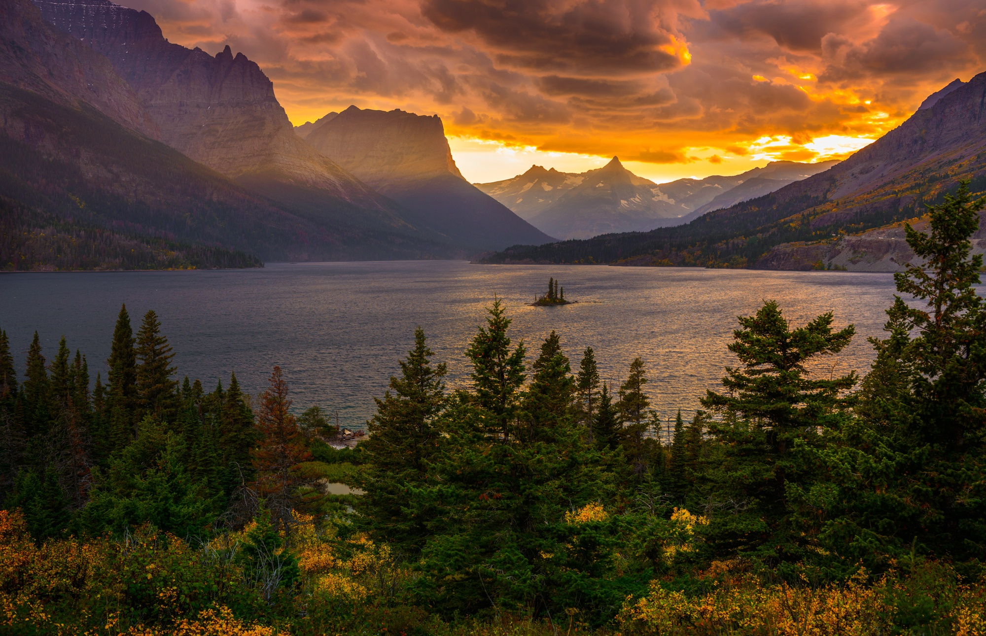 Free download wallpaper Nature, Sunset, Sky, Lakes, Mountain, Lake, Forest, Tree, Earth, Cloud on your PC desktop