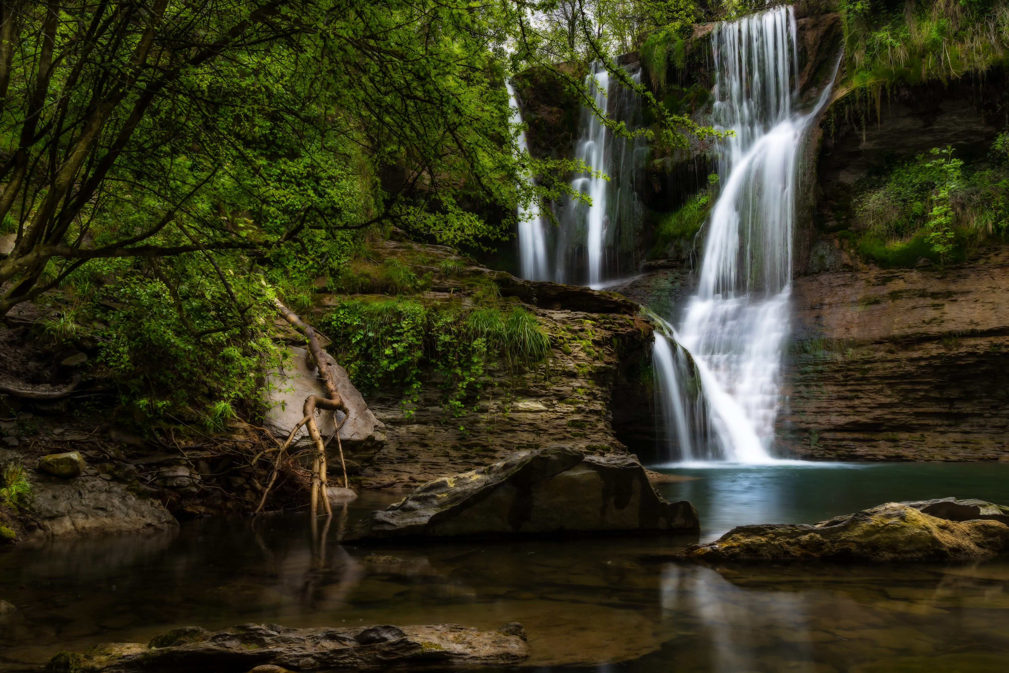 Laden Sie das Natur, Wasserfälle, Wasserfall, Klippe, Spanien, Erde/natur-Bild kostenlos auf Ihren PC-Desktop herunter