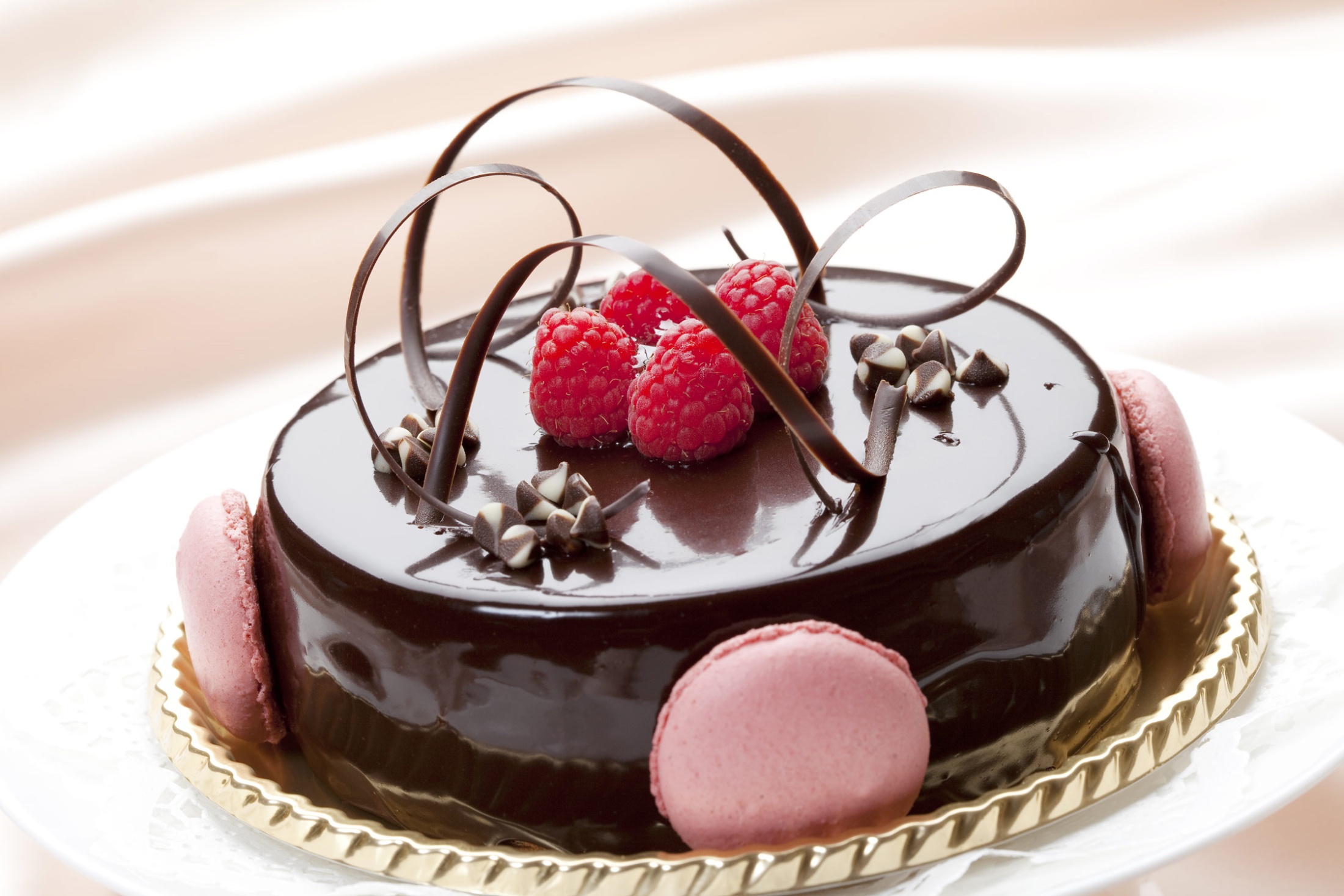 Download mobile wallpaper Food, Chocolate, Desert, Raspberry, Cake, Pastry for free.