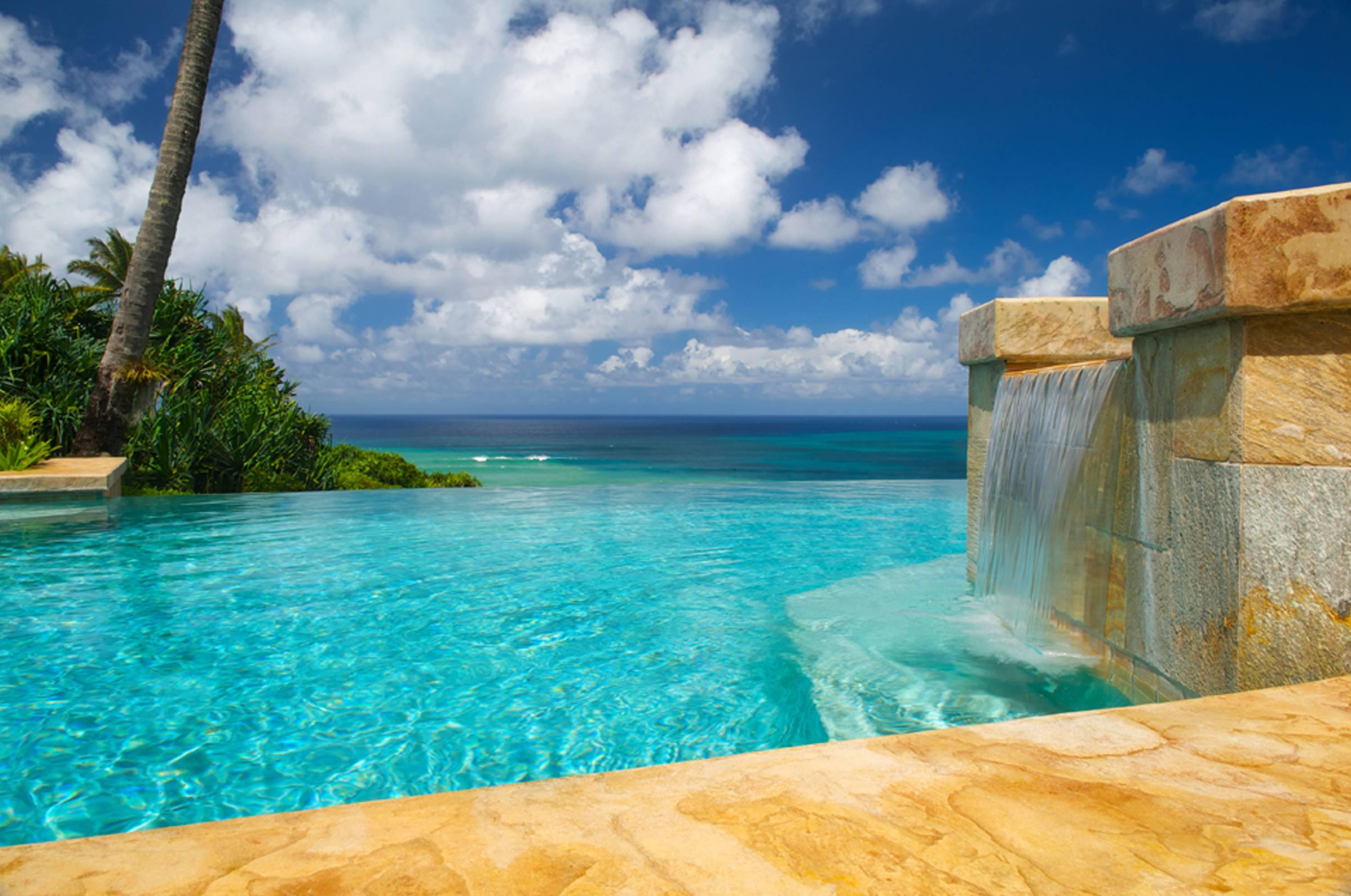 Free download wallpaper Horizon, Ocean, Tropical, Resort, Man Made, Palm Tree on your PC desktop