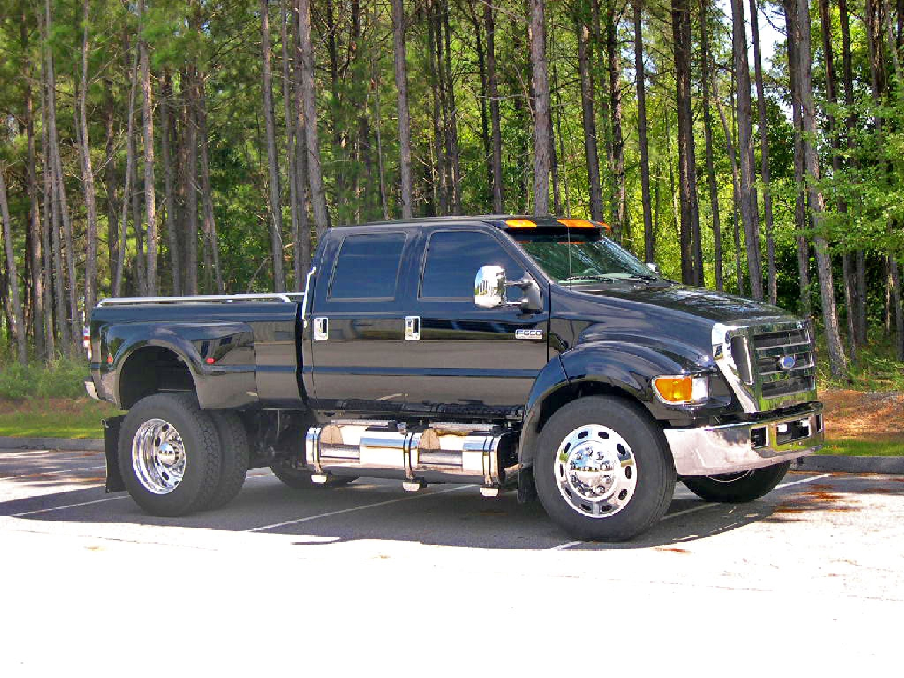 Linux Ford F 650 Wallpaper