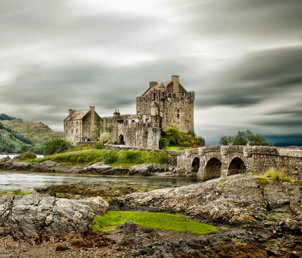 Download mobile wallpaper Castles, Mountain, Lake, Bridge, Man Made, Castle, Eilean Donan Castle for free.