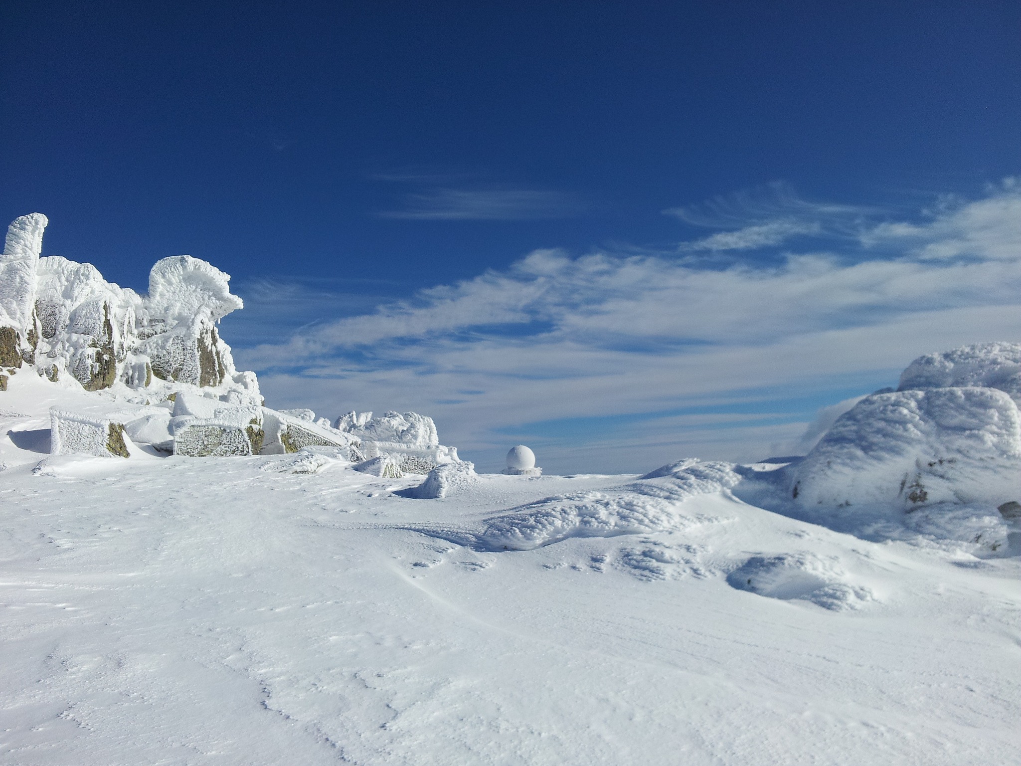 Descarga gratuita de fondo de pantalla para móvil de Naturaleza, Cielo, Nieve, Invierno, Montañas.