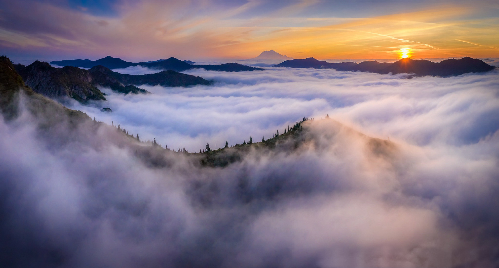 Handy-Wallpaper Landschaft, Natur, Nebel, Gebirge, Sonnenuntergang, Erde/natur kostenlos herunterladen.