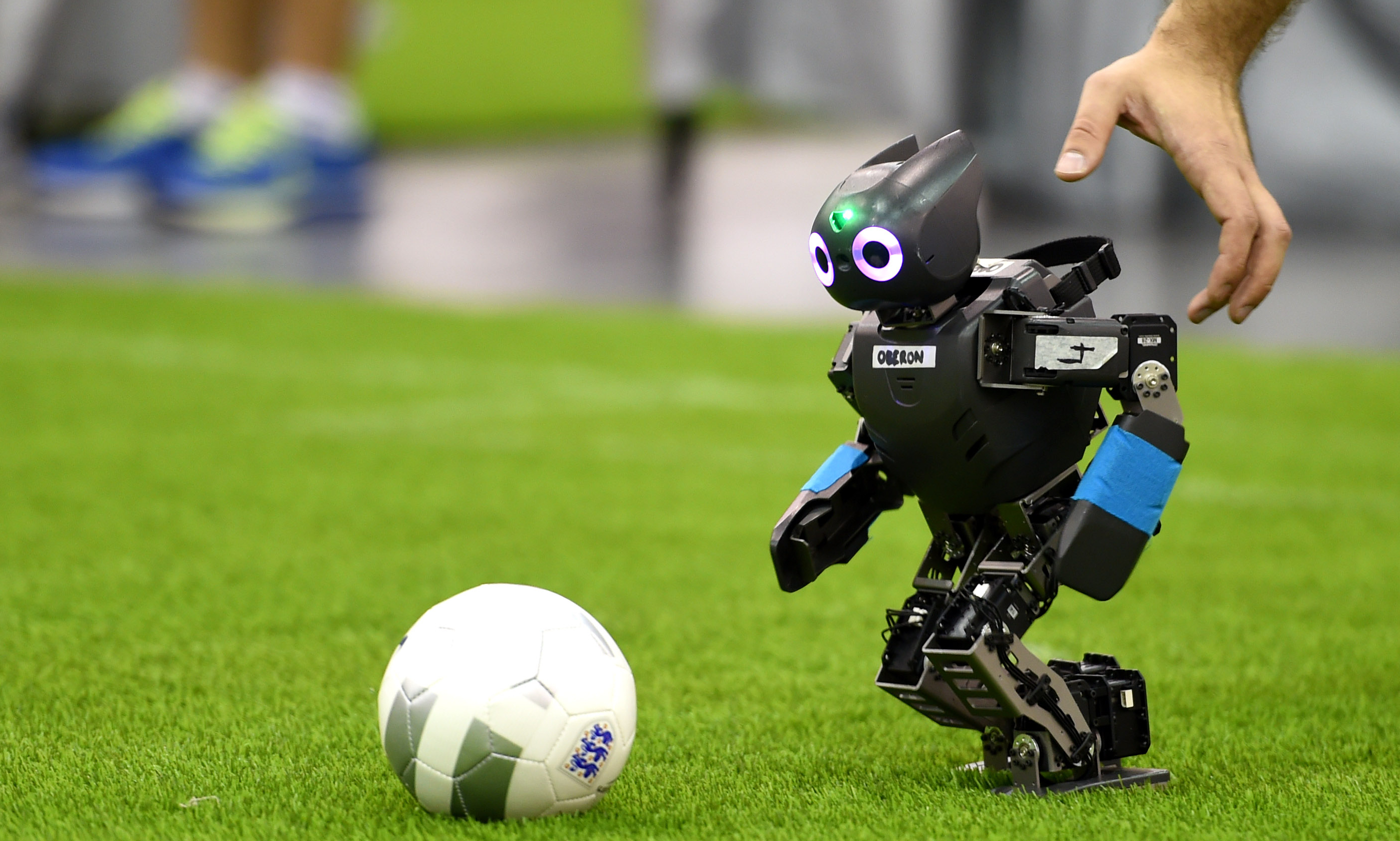 Free download wallpaper Ball, Robot, Technology, Soccer on your PC desktop