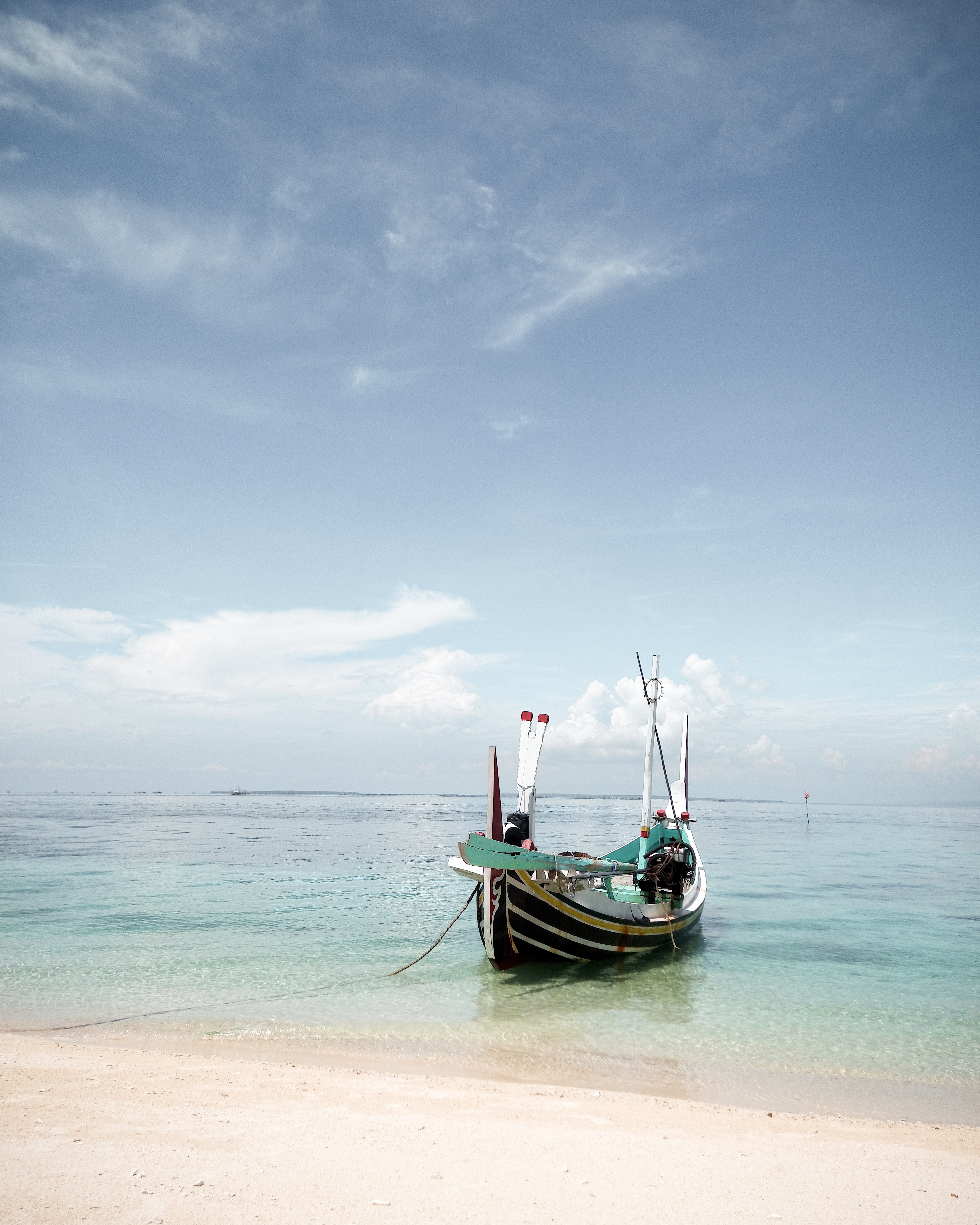 nature, tropics, beach, summer, ocean, boat Smartphone Background