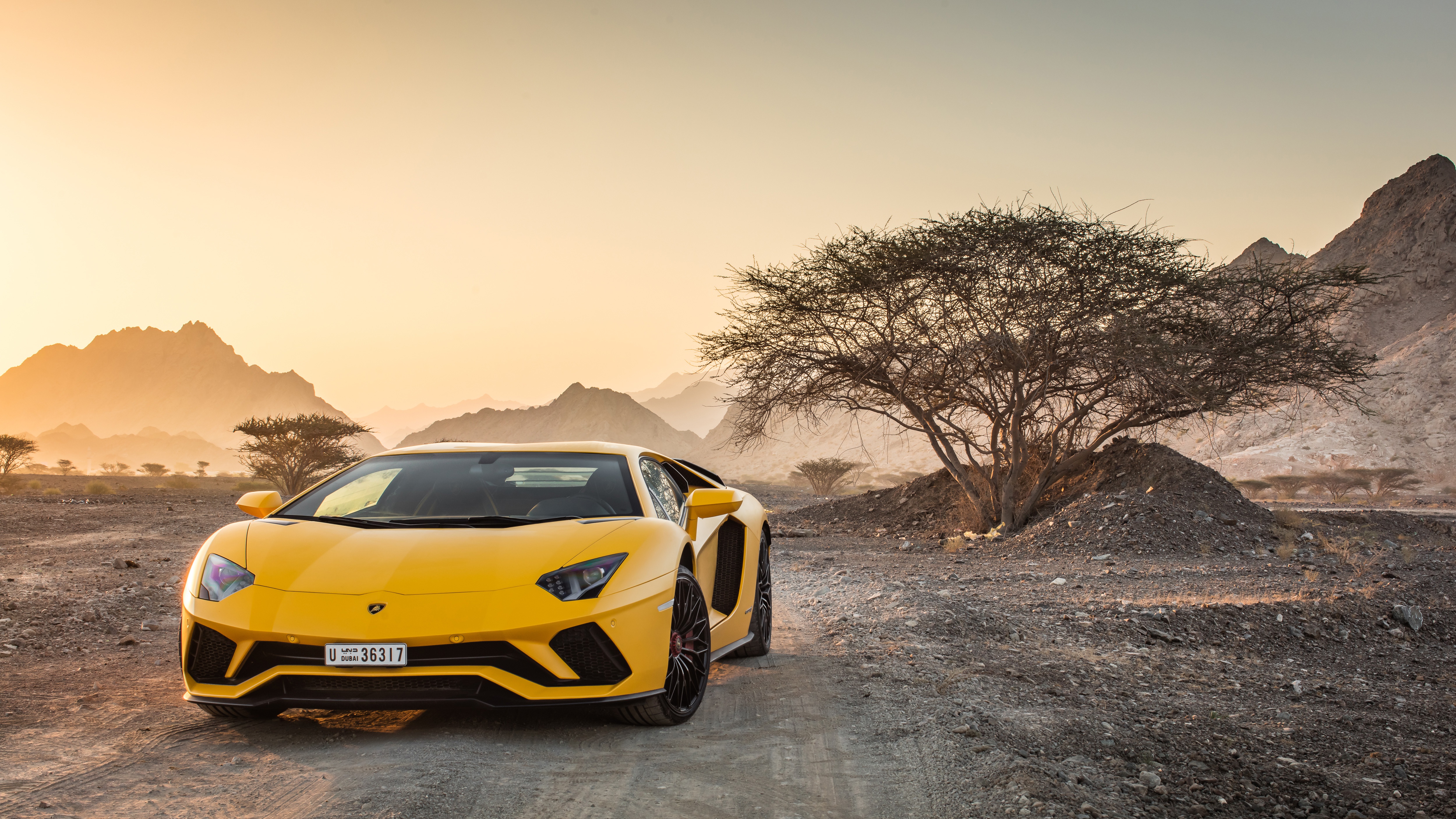 Laden Sie Lamborghini Aventador S HD-Desktop-Hintergründe herunter