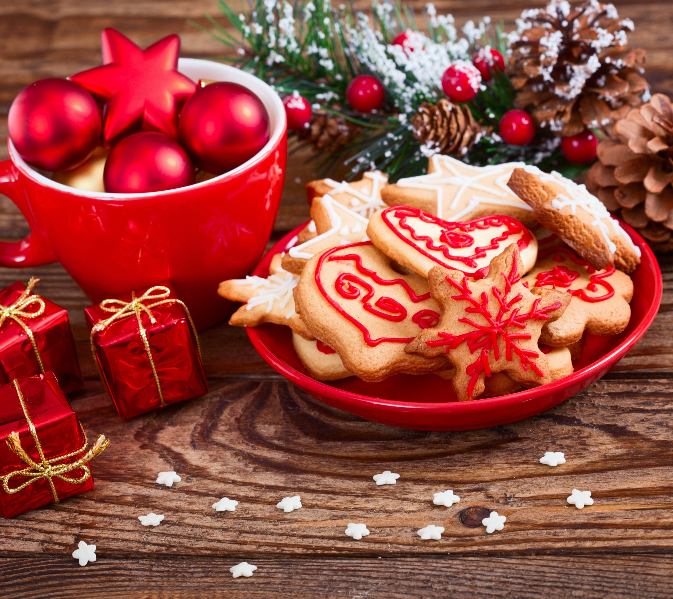 Téléchargez des papiers peints mobile Noël, Vacances, Décorations De Noël, Biscuit, Pomme De Pin gratuitement.