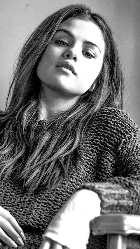 Download mobile wallpaper Music, Selena Gomez, Monochrome, Singer, American for free.