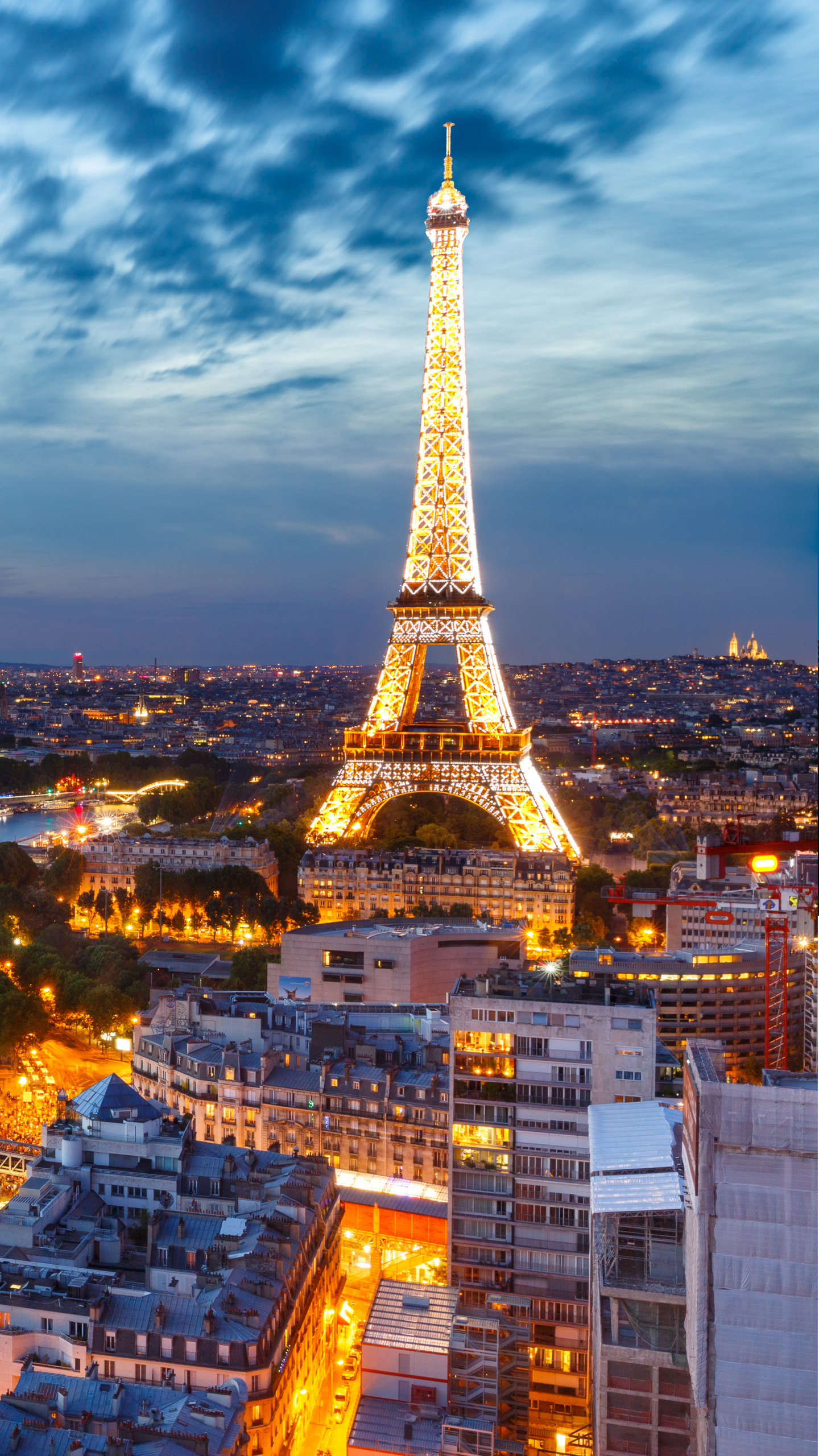 Handy-Wallpaper Städte, Paris, Eiffelturm, Stadt, Gebäude, Horizont, Licht, Fluss, Frankreich, Stadtbild, Nacht, Himmel, Menschengemacht, Großstadt kostenlos herunterladen.