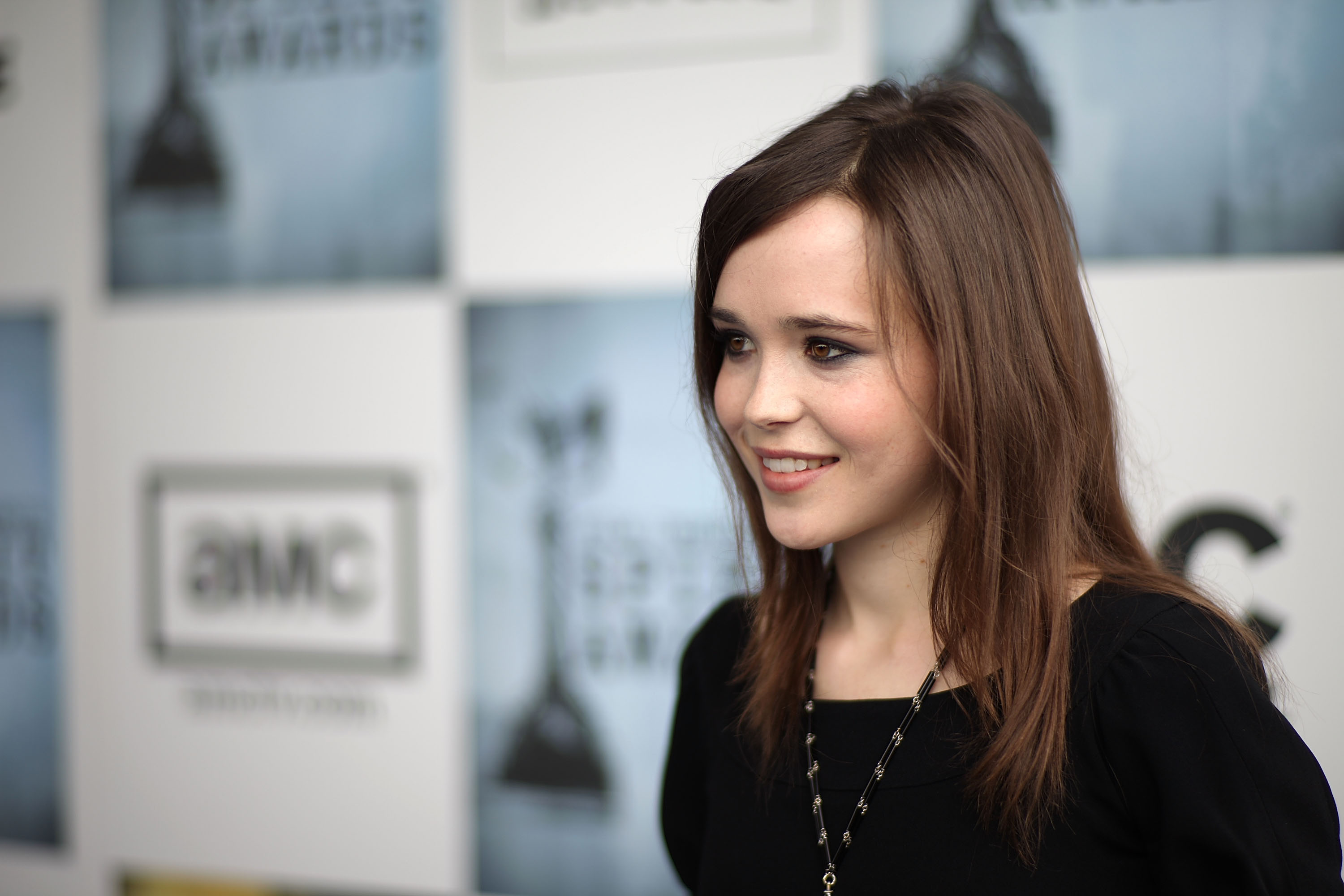Free download wallpaper Celebrity, Canadian, Actress, Ellen Page on your PC desktop